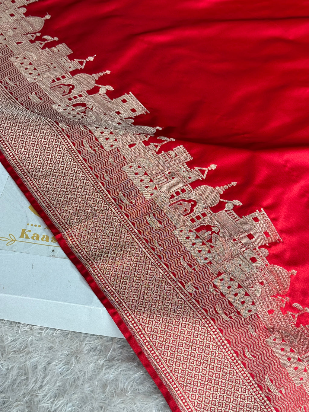 Red Ghat Silk Saree with Rich Zari Woven Pallu & Zari Border – MKS817