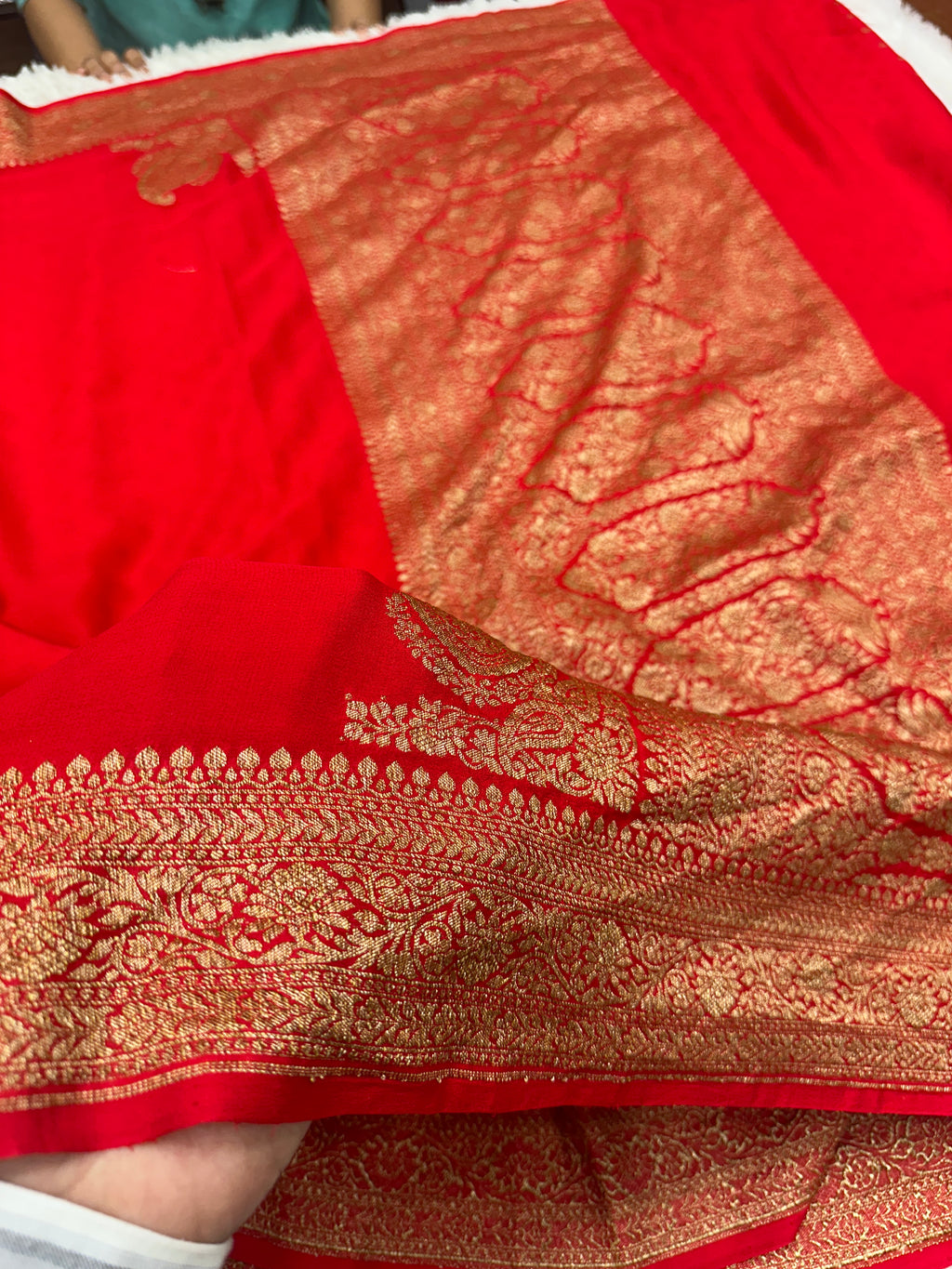 Premium Pure Silk Crepe Saree with Antique Zari Woven Border & Rich Pallu – PS32