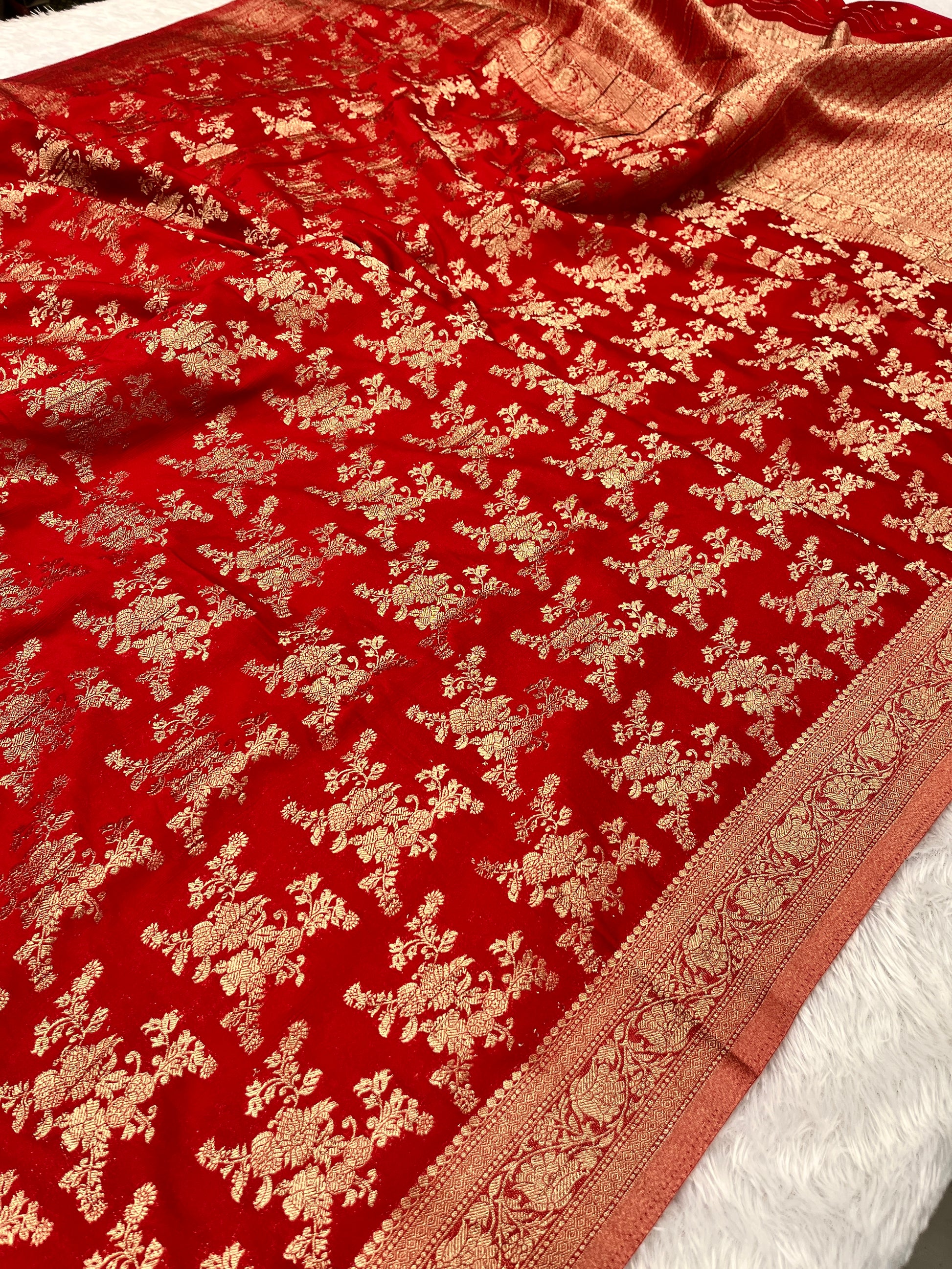 Chinon Silk Flower Design Red  Color Saree CN04