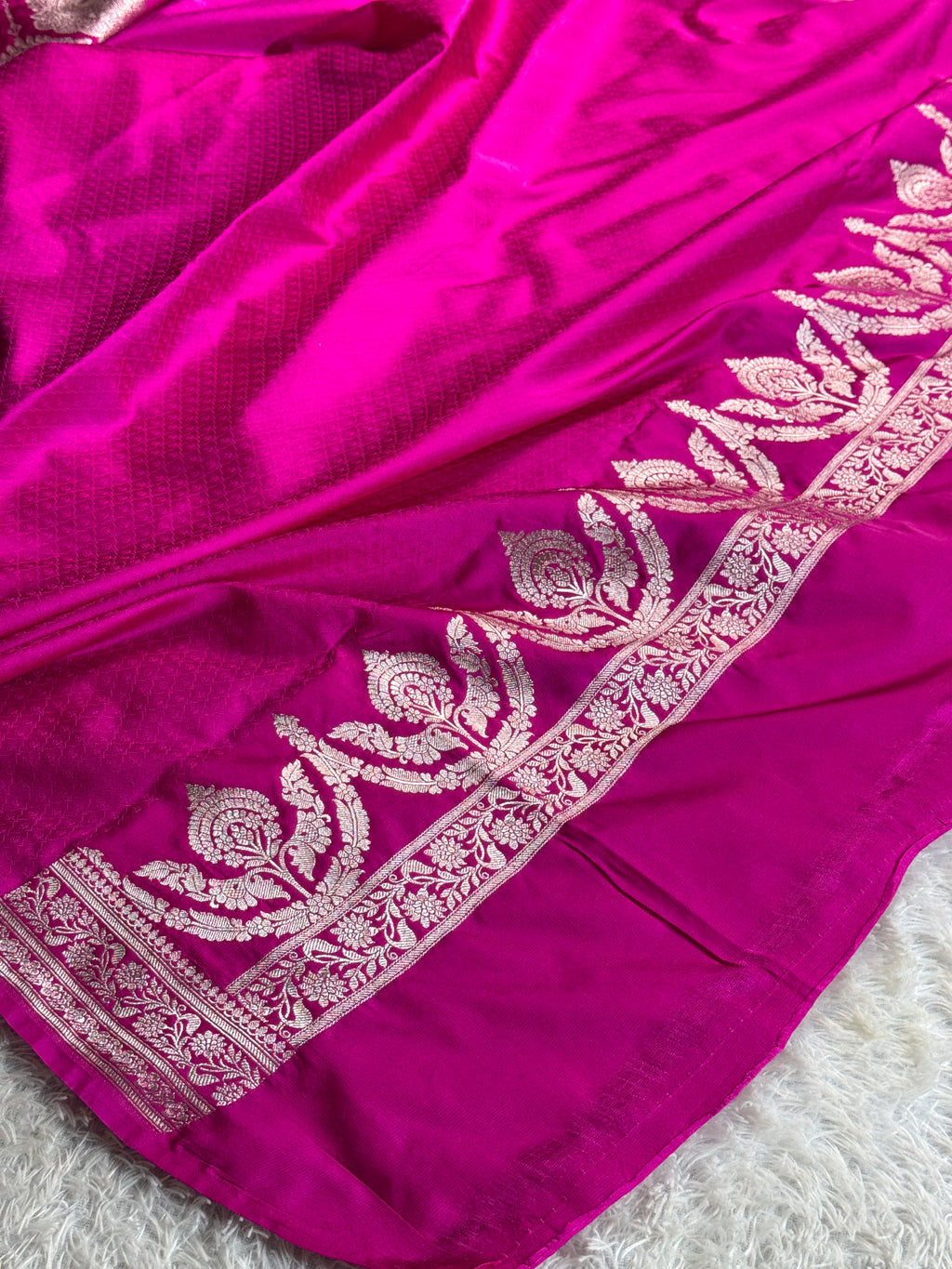 Royal Blue Mashru Kataan Silk Saree with Buta Woven Design & Rani Pink Contrast | MKS629