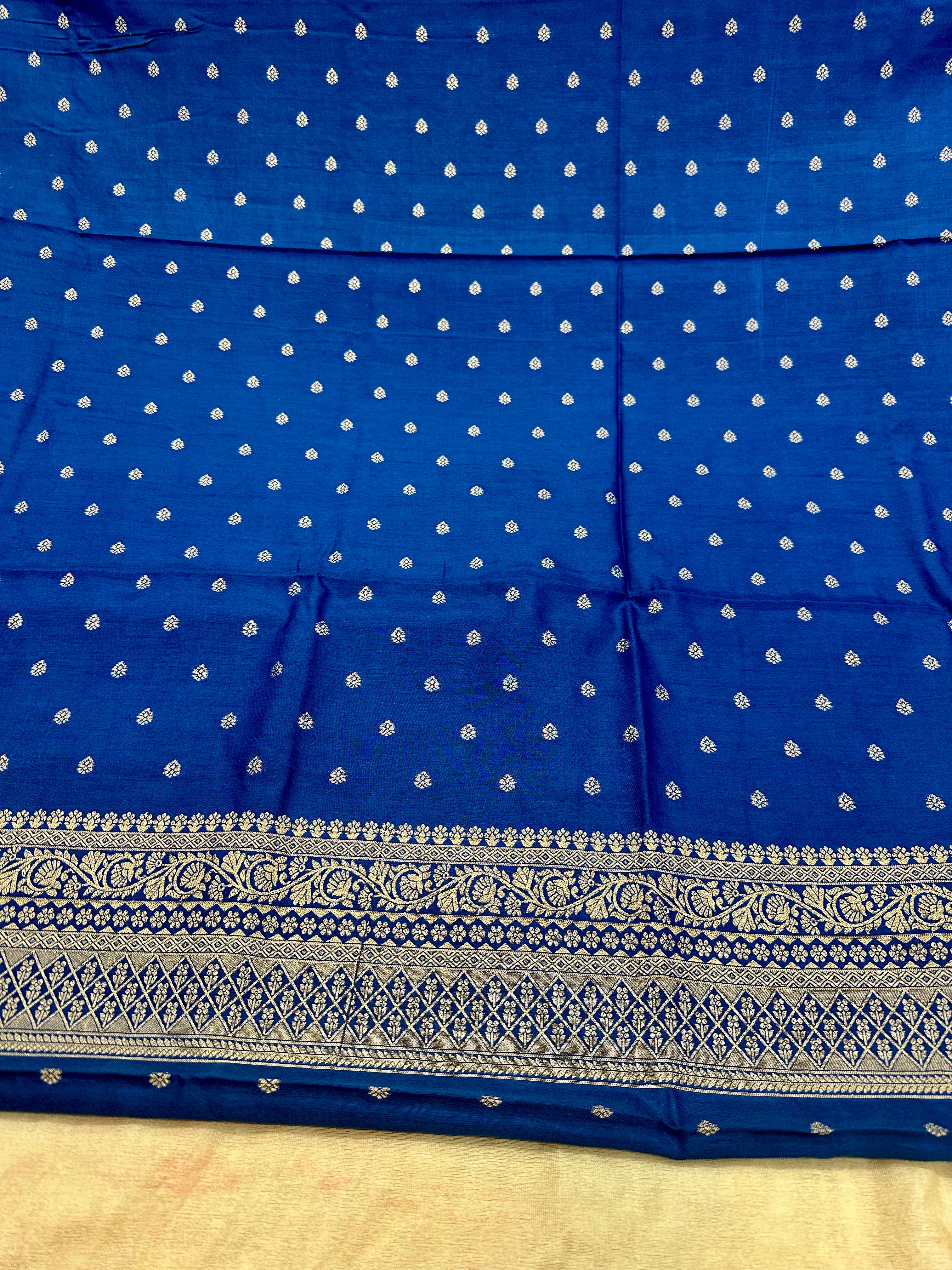 ✨ Banarasi Jacquard Gap Buti HO Silk 3-Piece Unstitched Dress Material MSS18
