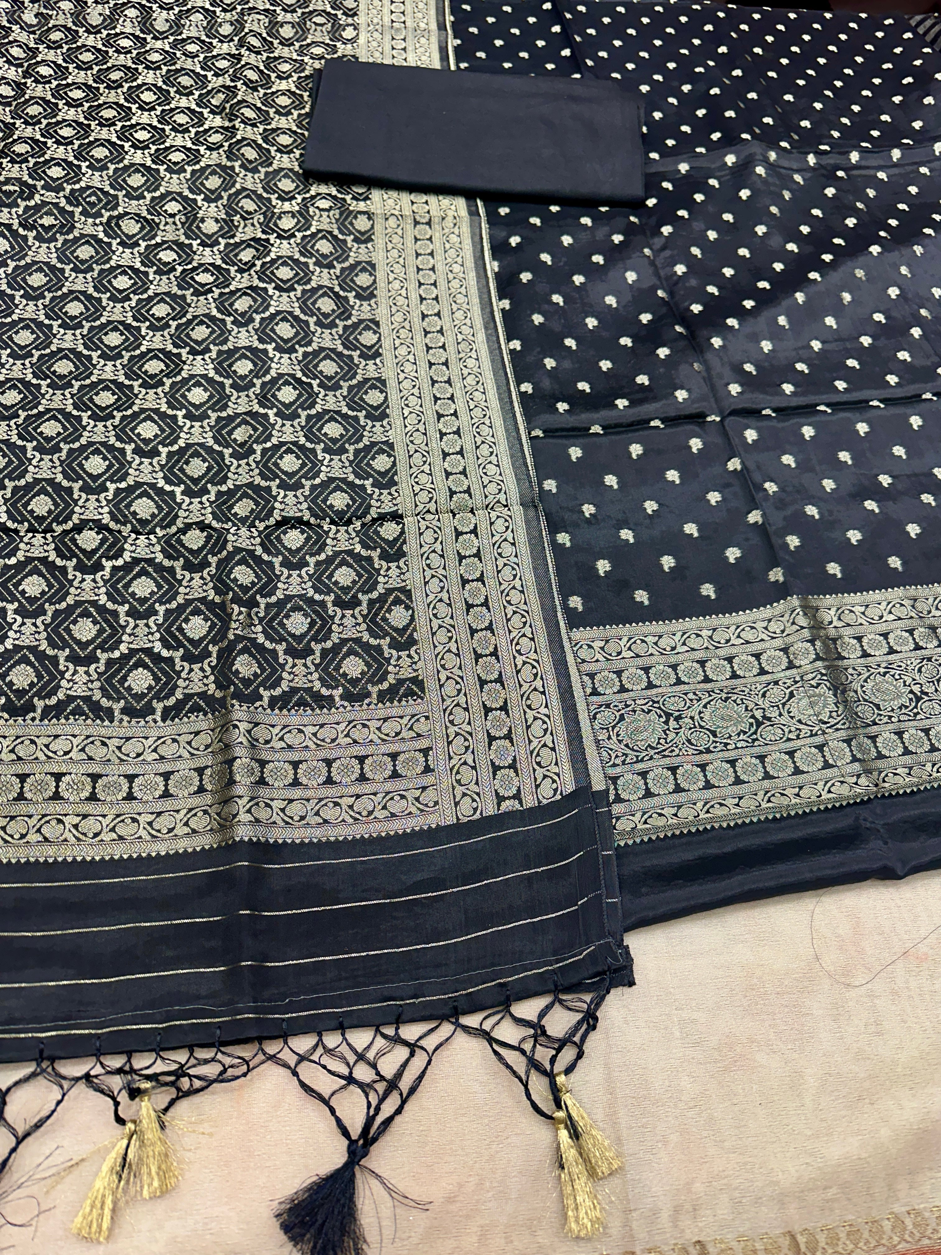 ✨ Banarasi Jacquard Gap Buti HO Silk 3-Piece Unstitched Dress Material MSS17