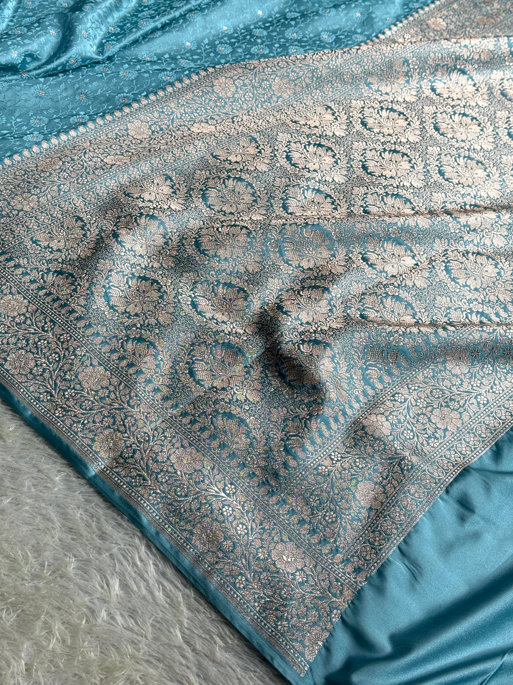 🌿 Sea Green Mashru Kataan Silk Saree with Zari Meena Woven Design MKS382