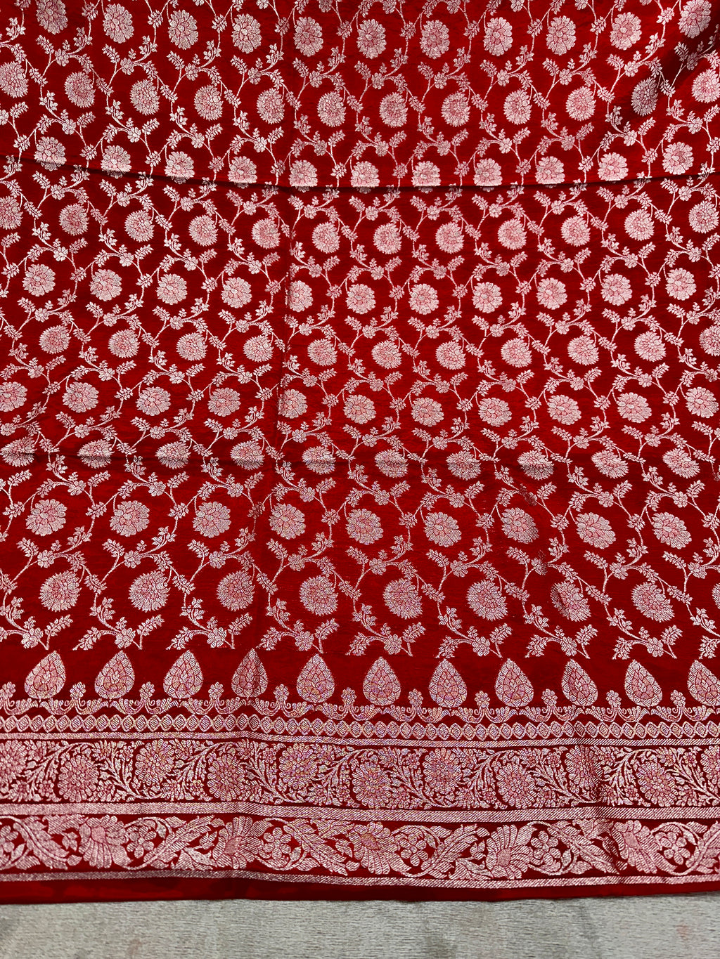 ✨ Banarasi Jacquard Gap Buti HO Silk 3-Piece Unstitched Dress Material MSS23