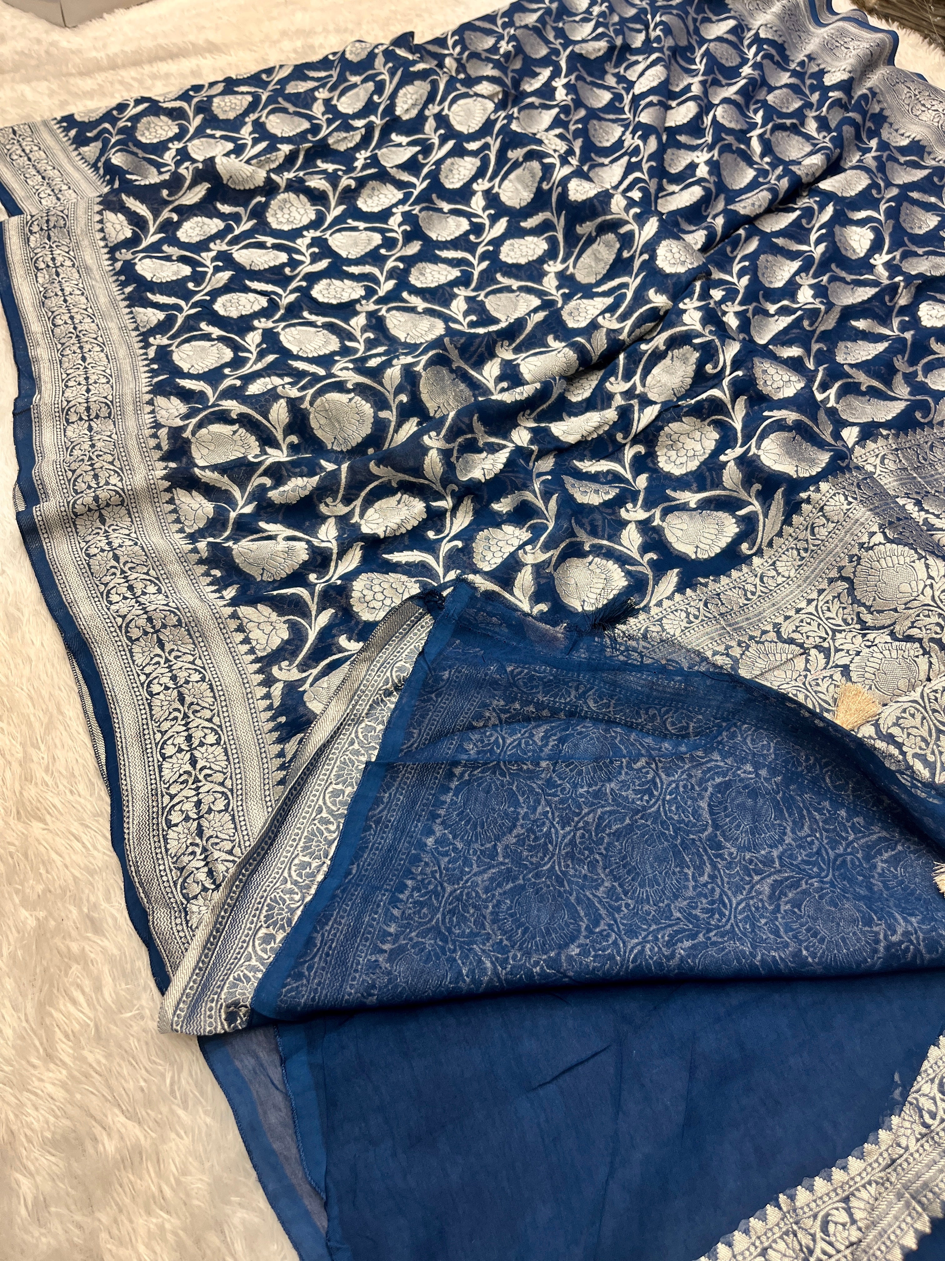 Banarsi Pure Natural Georgette Jaal Design Pattern VSG01