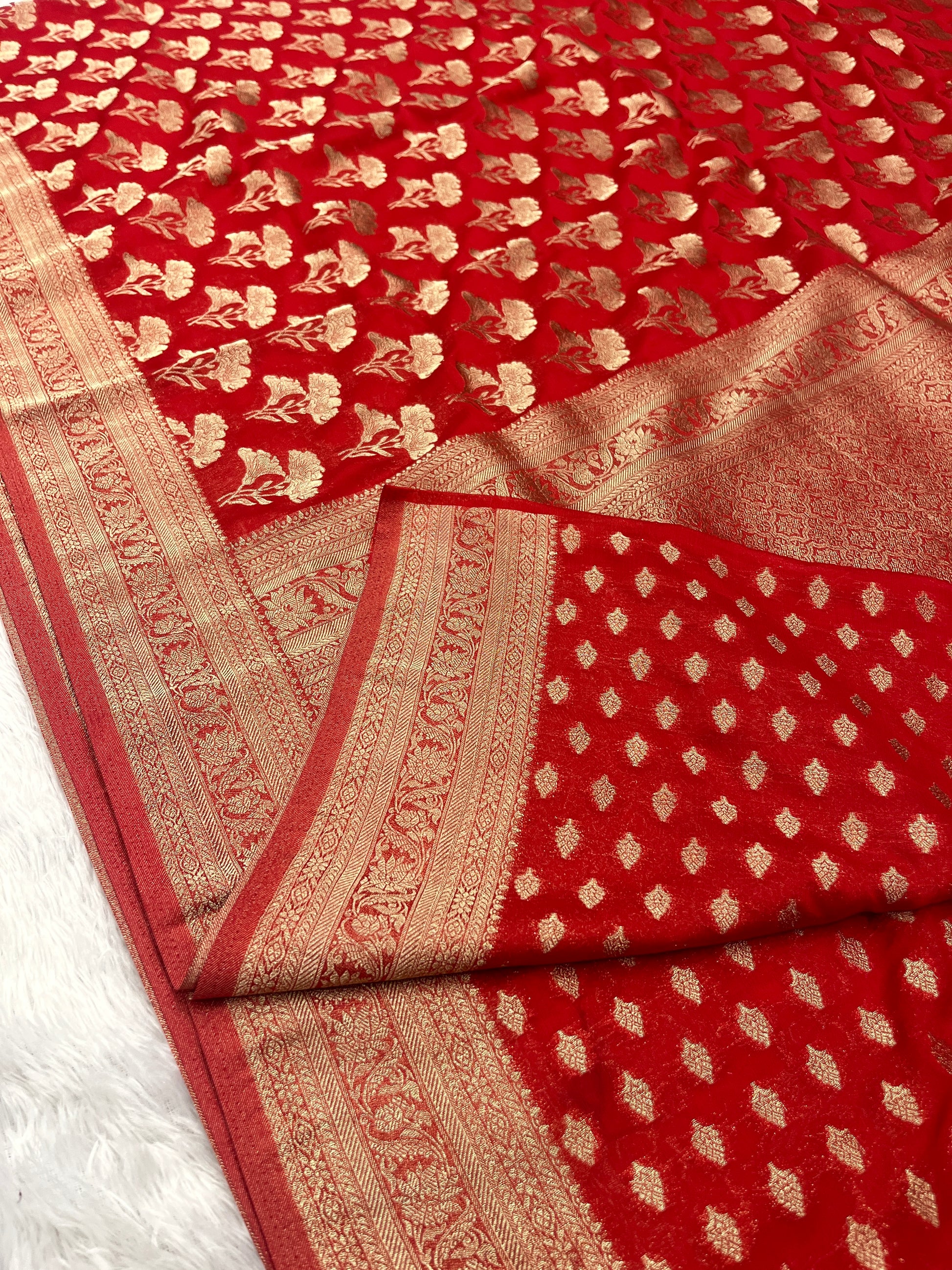 Chinon Silk Dual Flower Design Red  Color Saree CN05