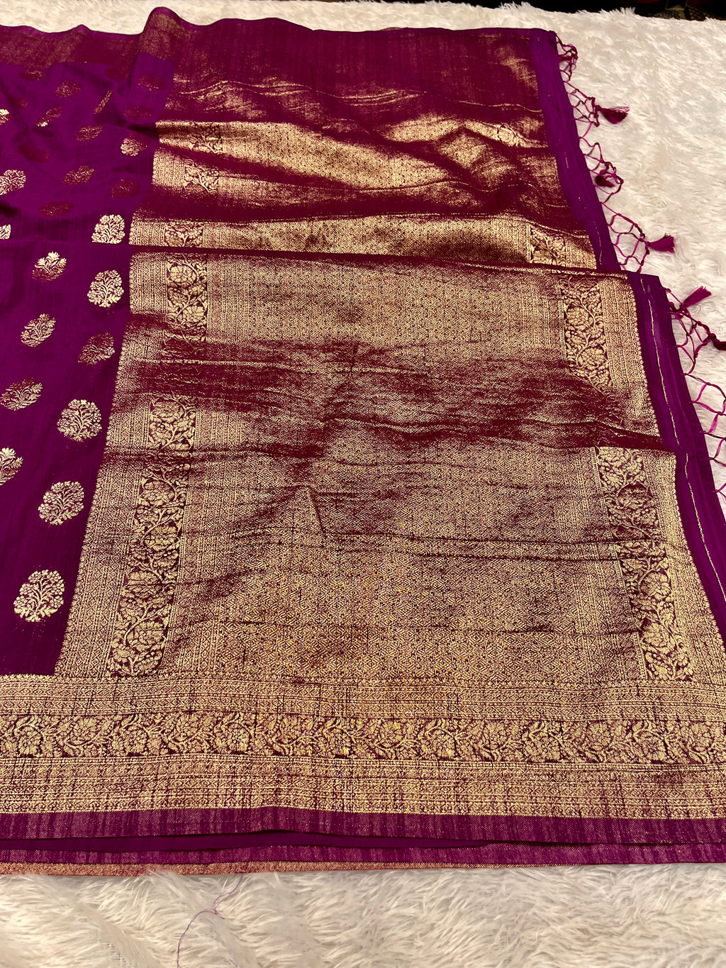 Raw Silk Zari Butaa  Magenta color  Saree RS004