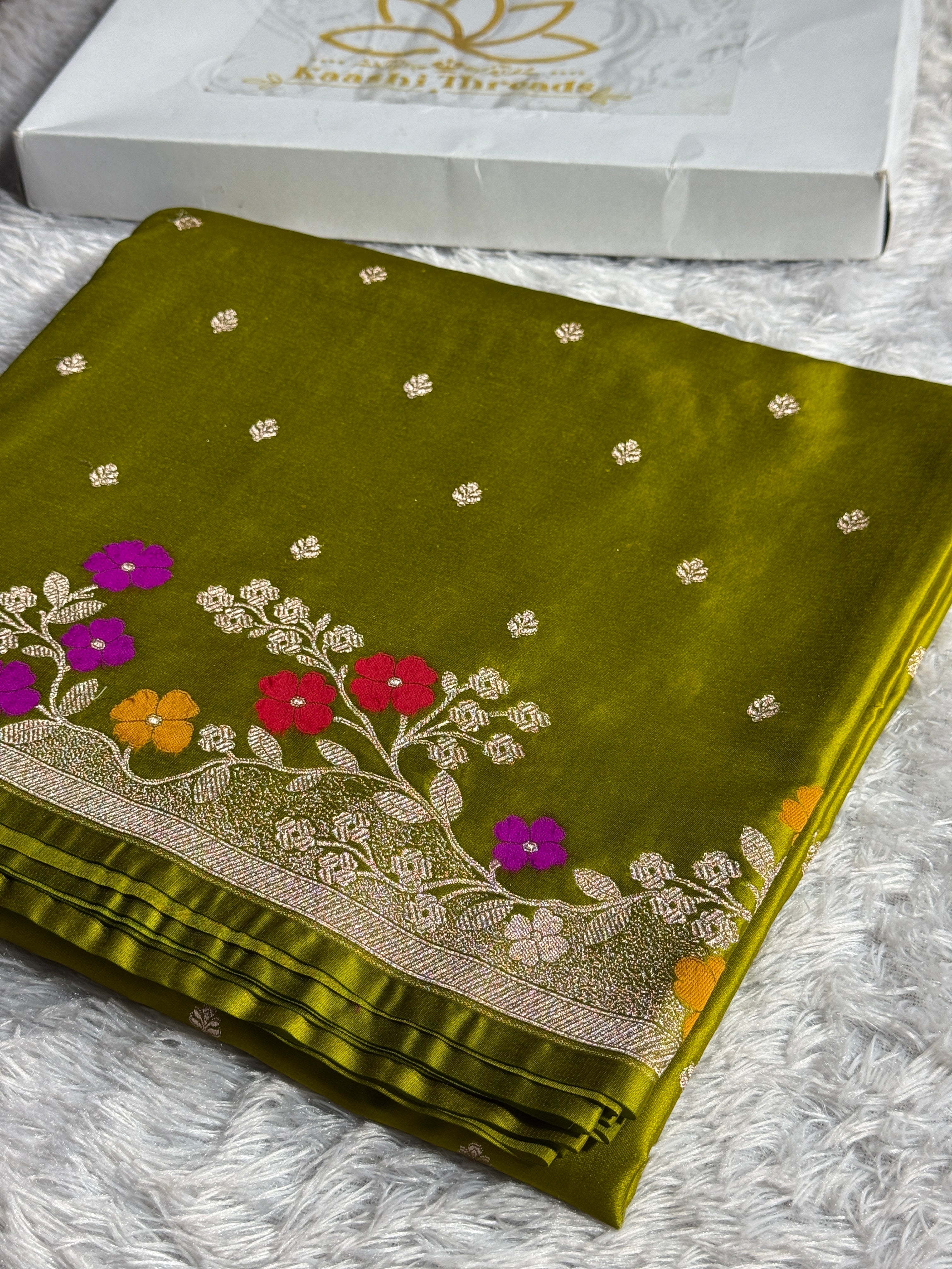 Mehndi Green Mashru Kataan Silk Saree with Zari Boota & Meenakari Border | Rich Pallu Designer Saree | MKS616