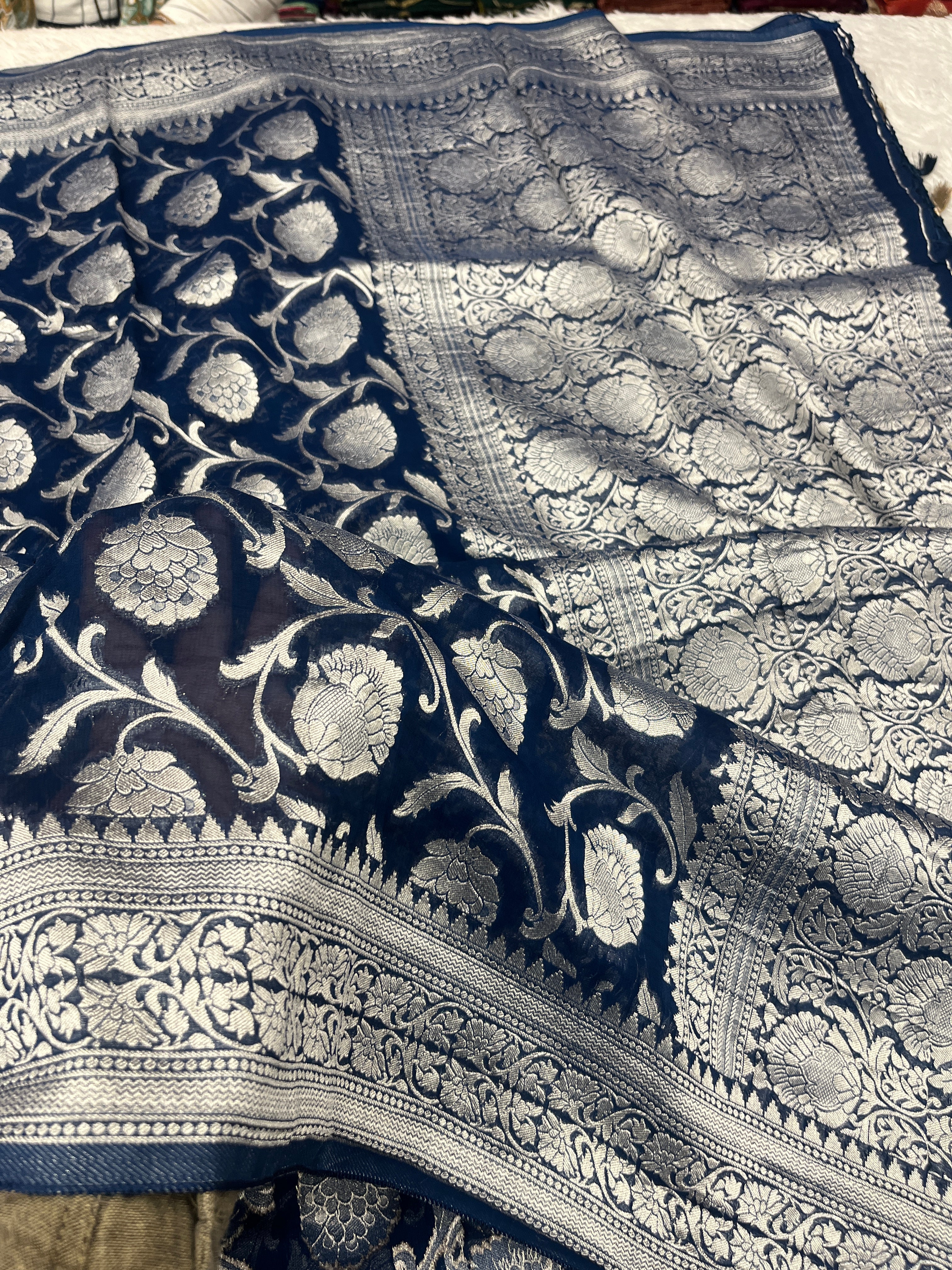 Banarsi Pure Natural Georgette Jaal Design Pattern VSG01