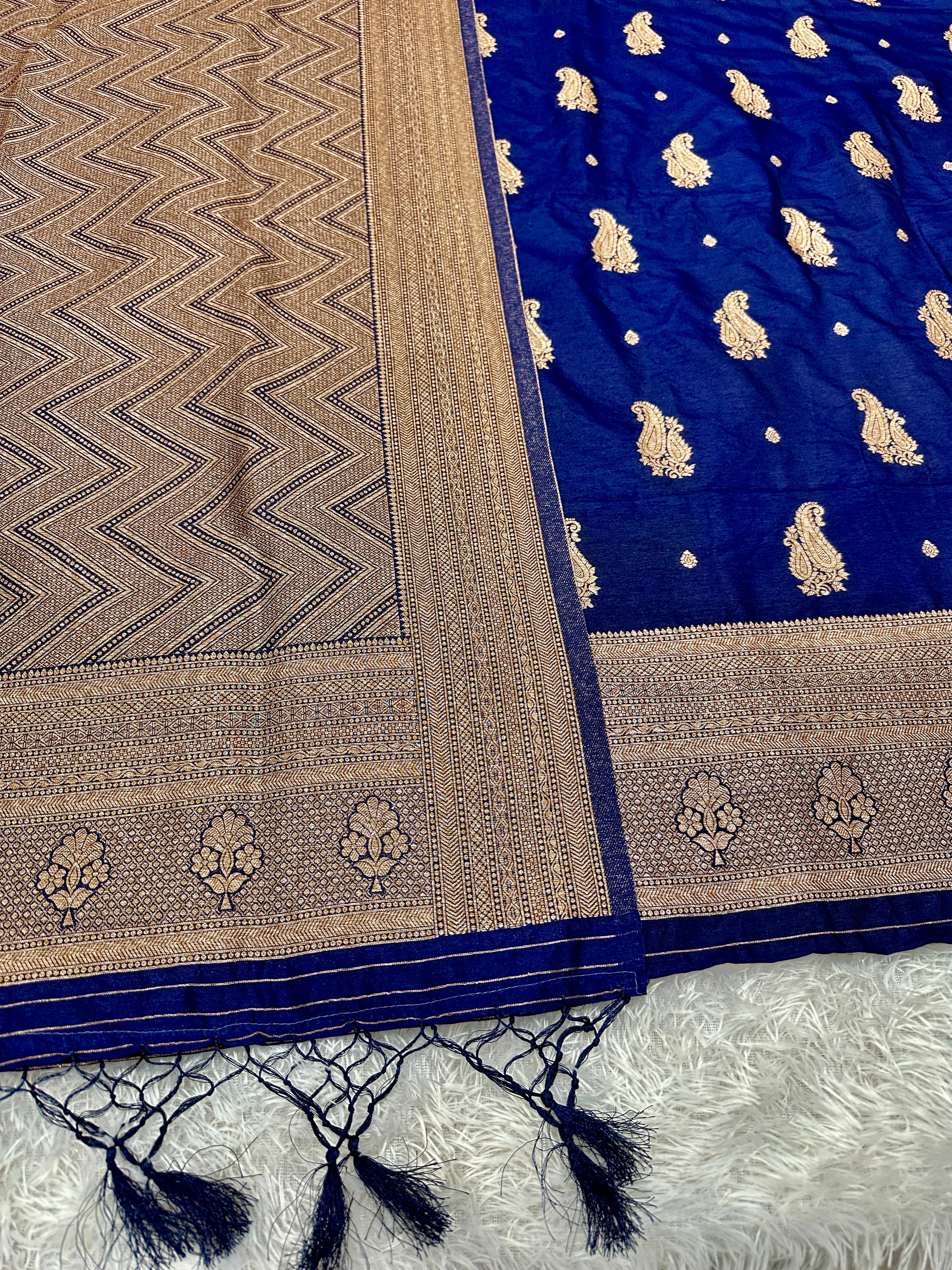Banarasi Soft Silk 3 Piece Ladies Suit with Antique Zari Woven Work – MSS27