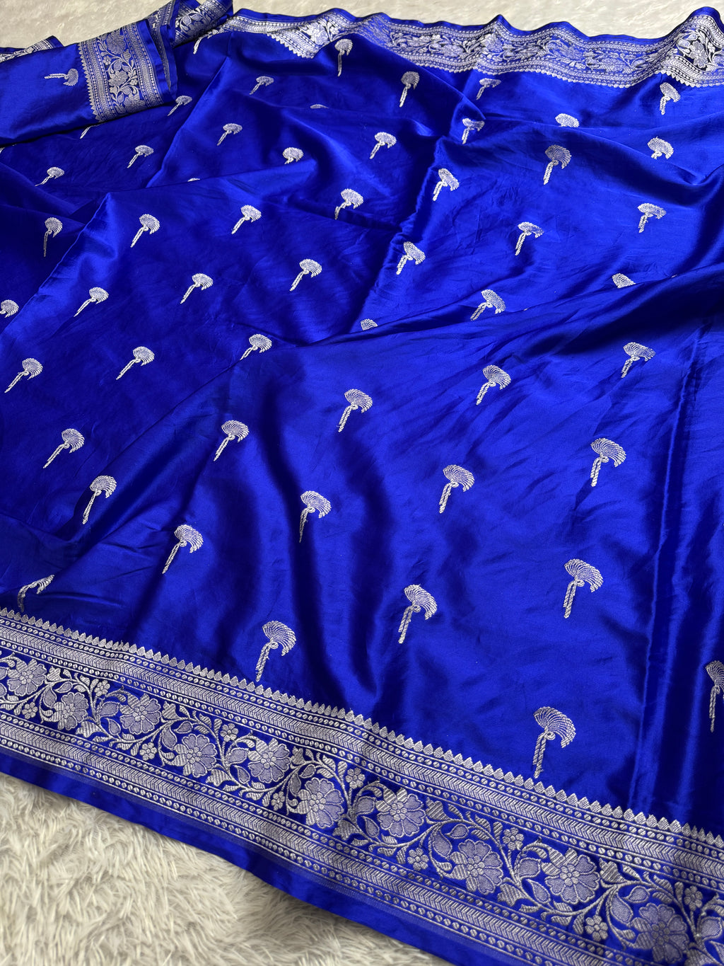 Royal Blue Banarasi Mashru Silk Saree with Jacquard Woven Floral Buta Design MKS097