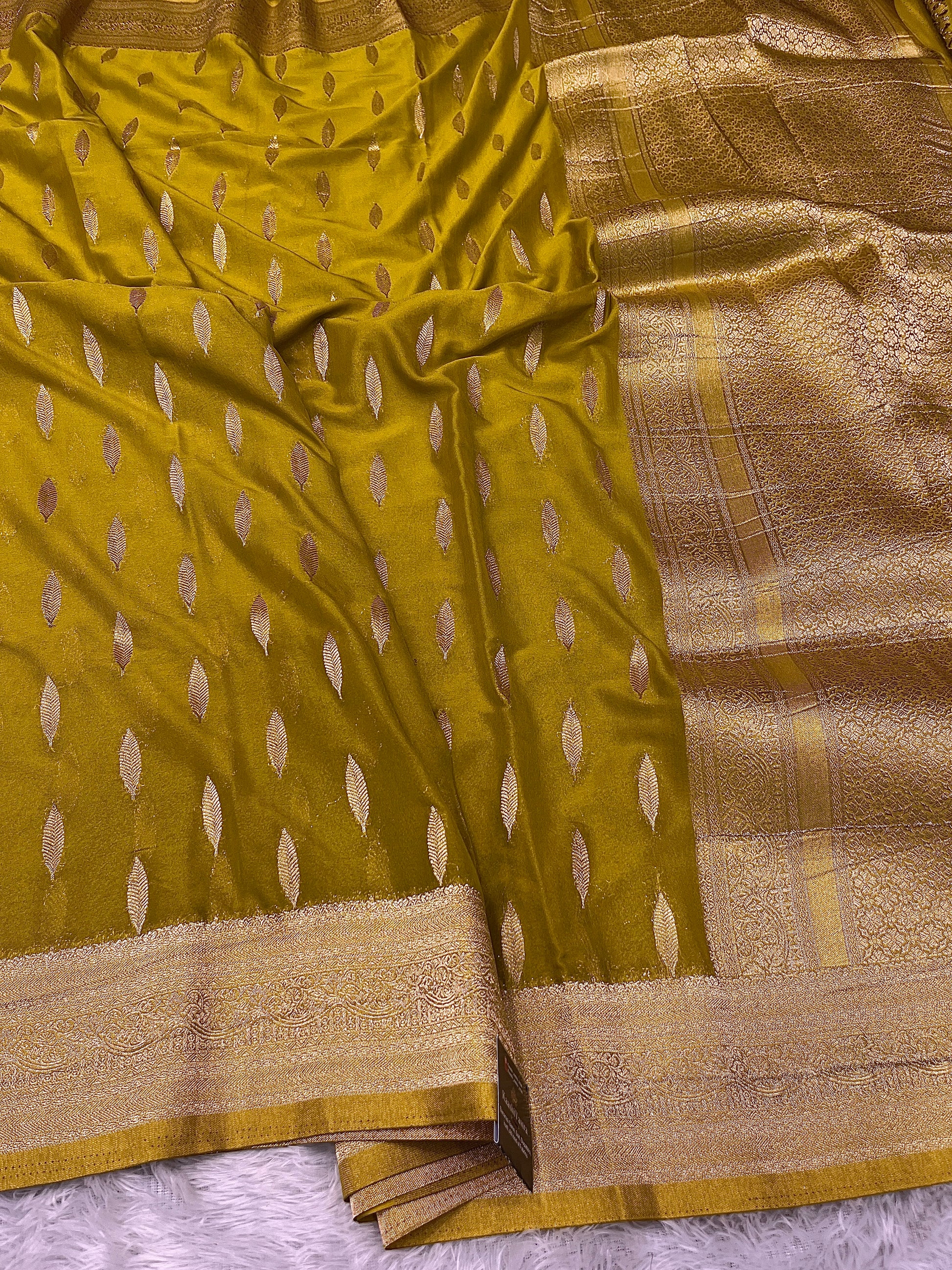 Chinon Silk Andakar Mehandi Green Color Saree CN02