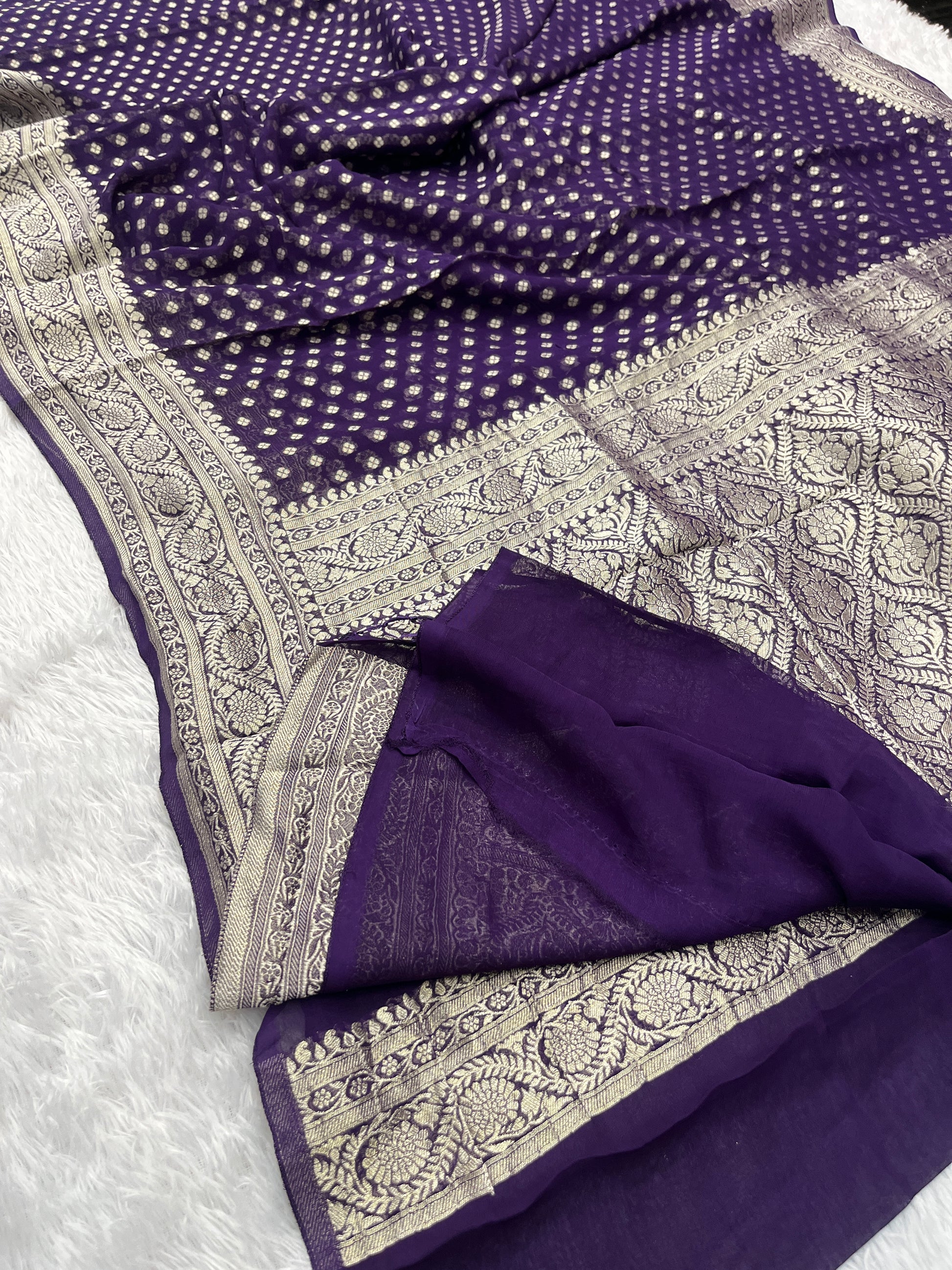 Banarsi Pure Natural Georgette Four flower Buti Design VSG02