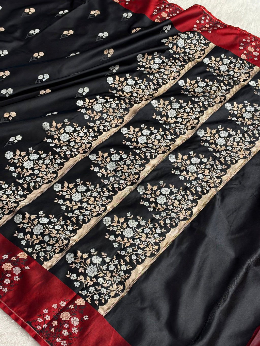 MKS865 – Premium Banarasi Mashru Kataan Silk Saree with Meenakari Zari Buta Design & Rich Zari Pallu