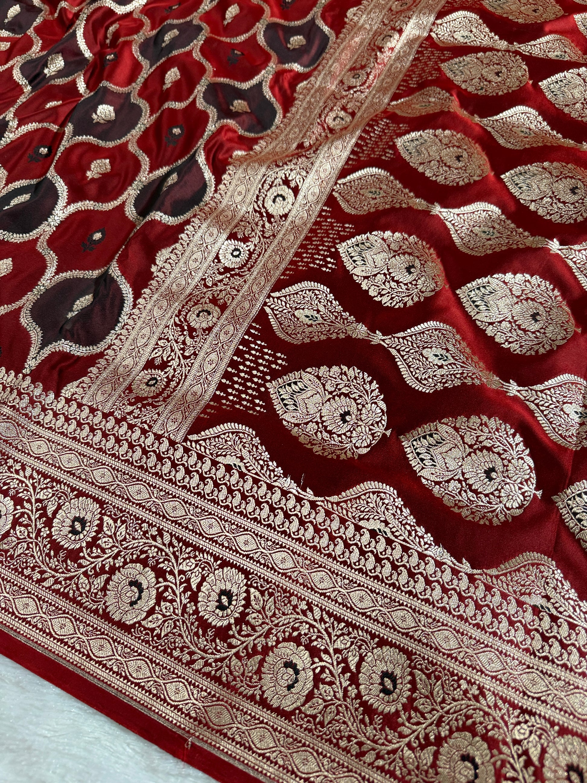 Maroon & Black Rangkaat Banarasi Mashru Silk Saree with Jacquard Woven Jaal  MKS033