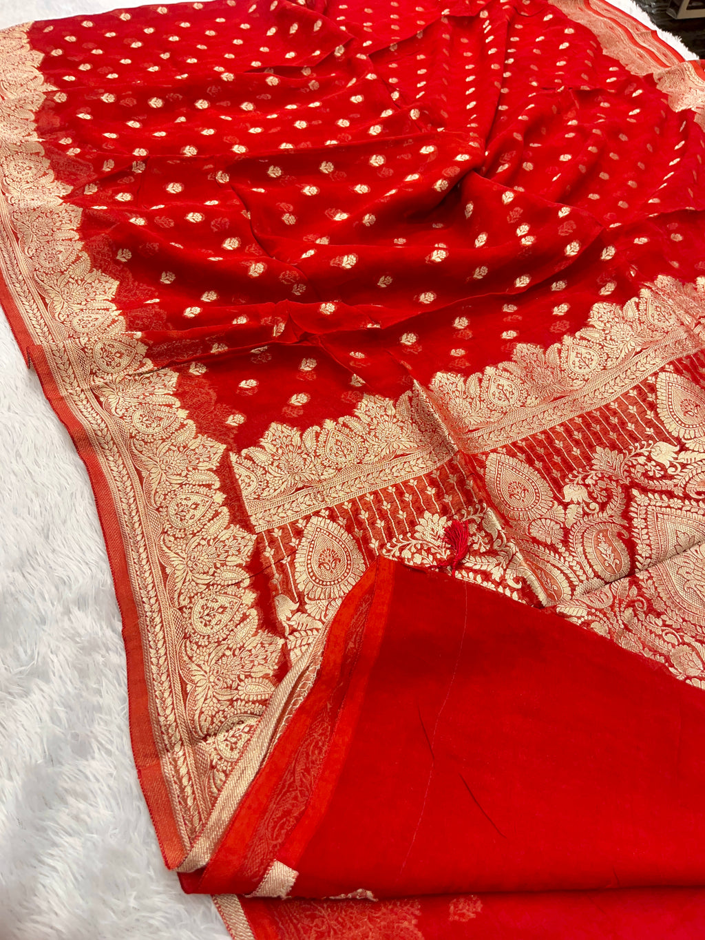 Banarsi Pure Natural Georgette Traditional Buta Design VSG04