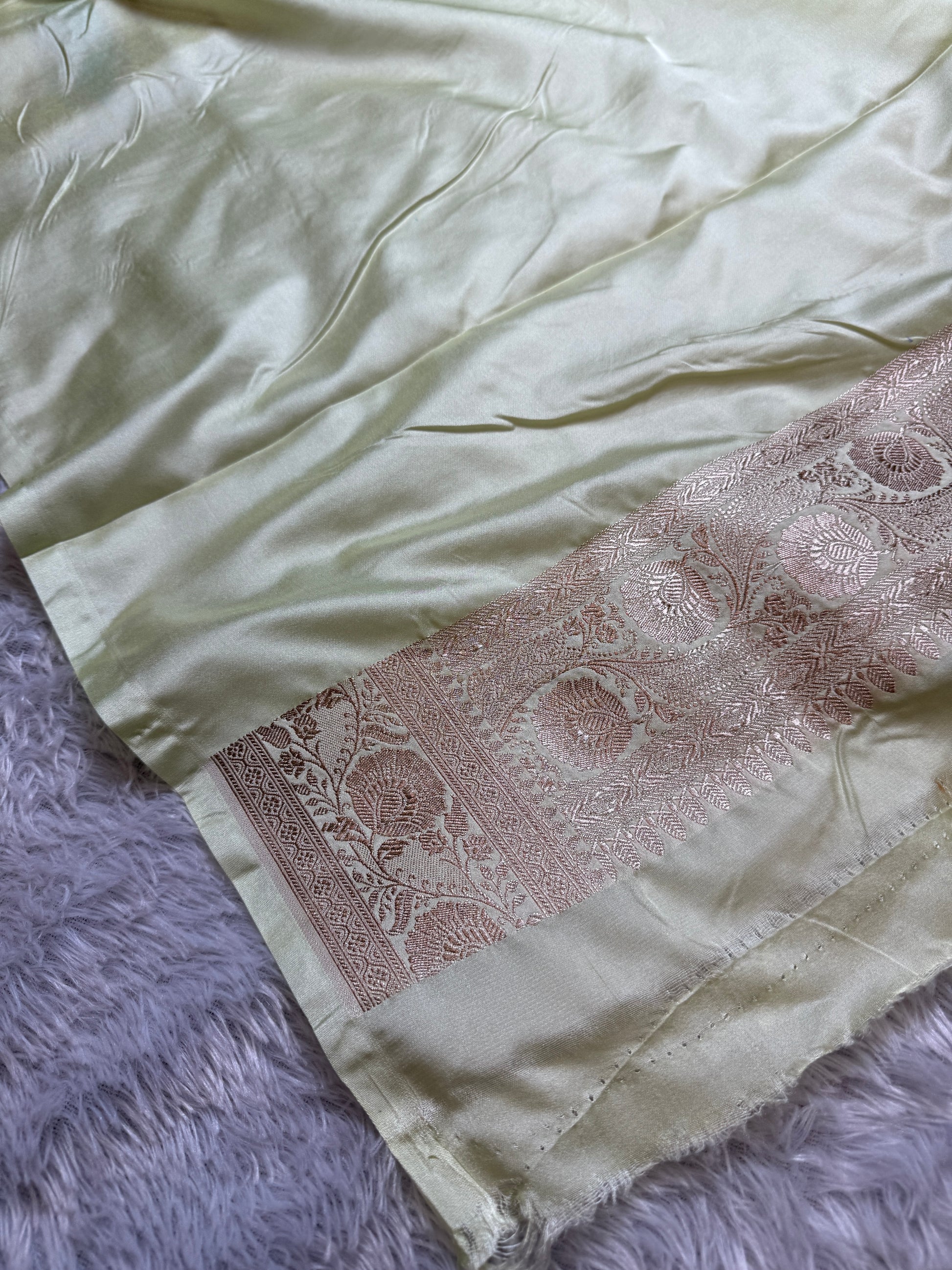 English Color Rangkaat Mashru kataan Silk Saree MKS093