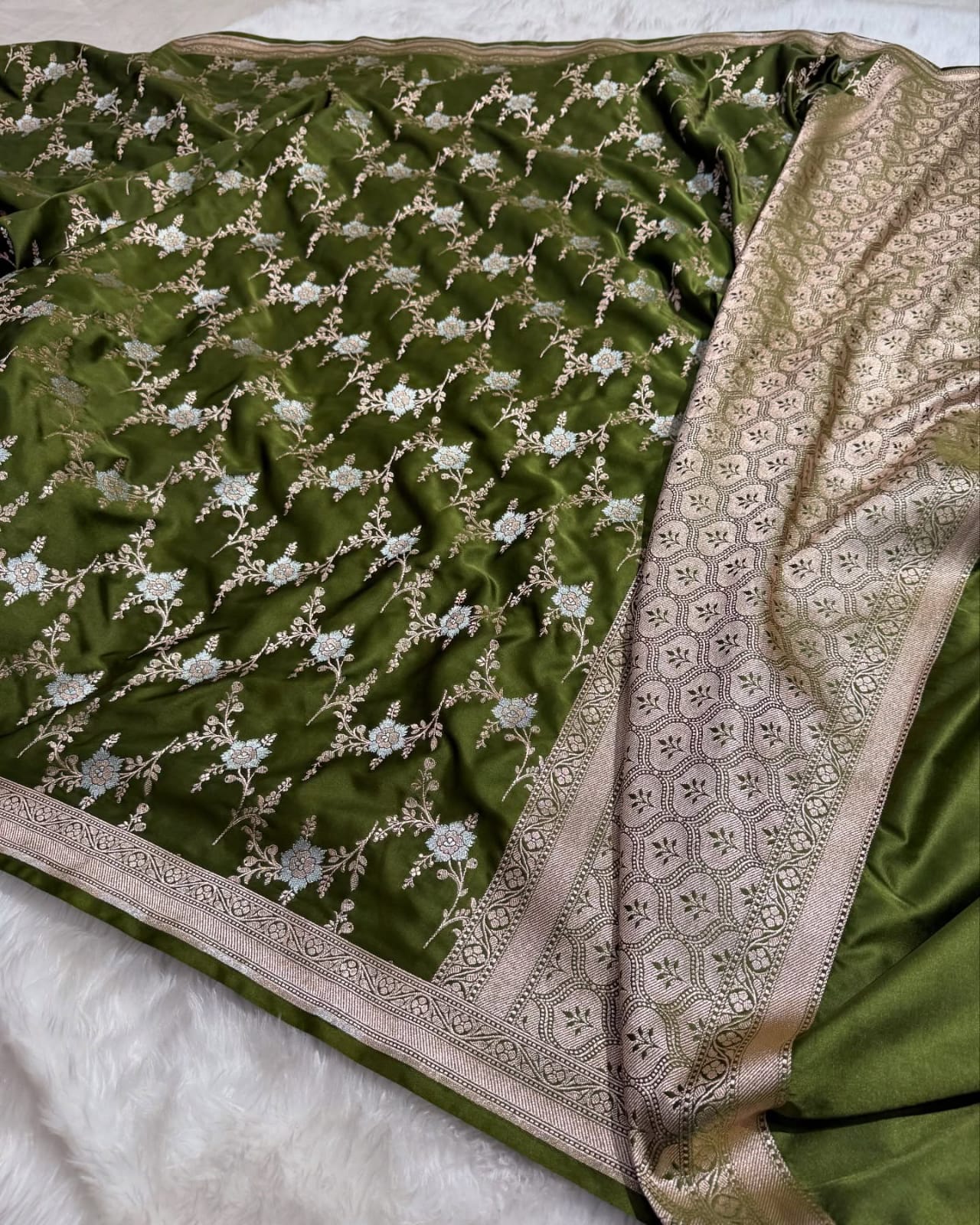 Banarasi Mashru Kataan Silk Saree Featuring Jaal Weave with Silver Zari Meena Work & Rich Pallu – MKS414