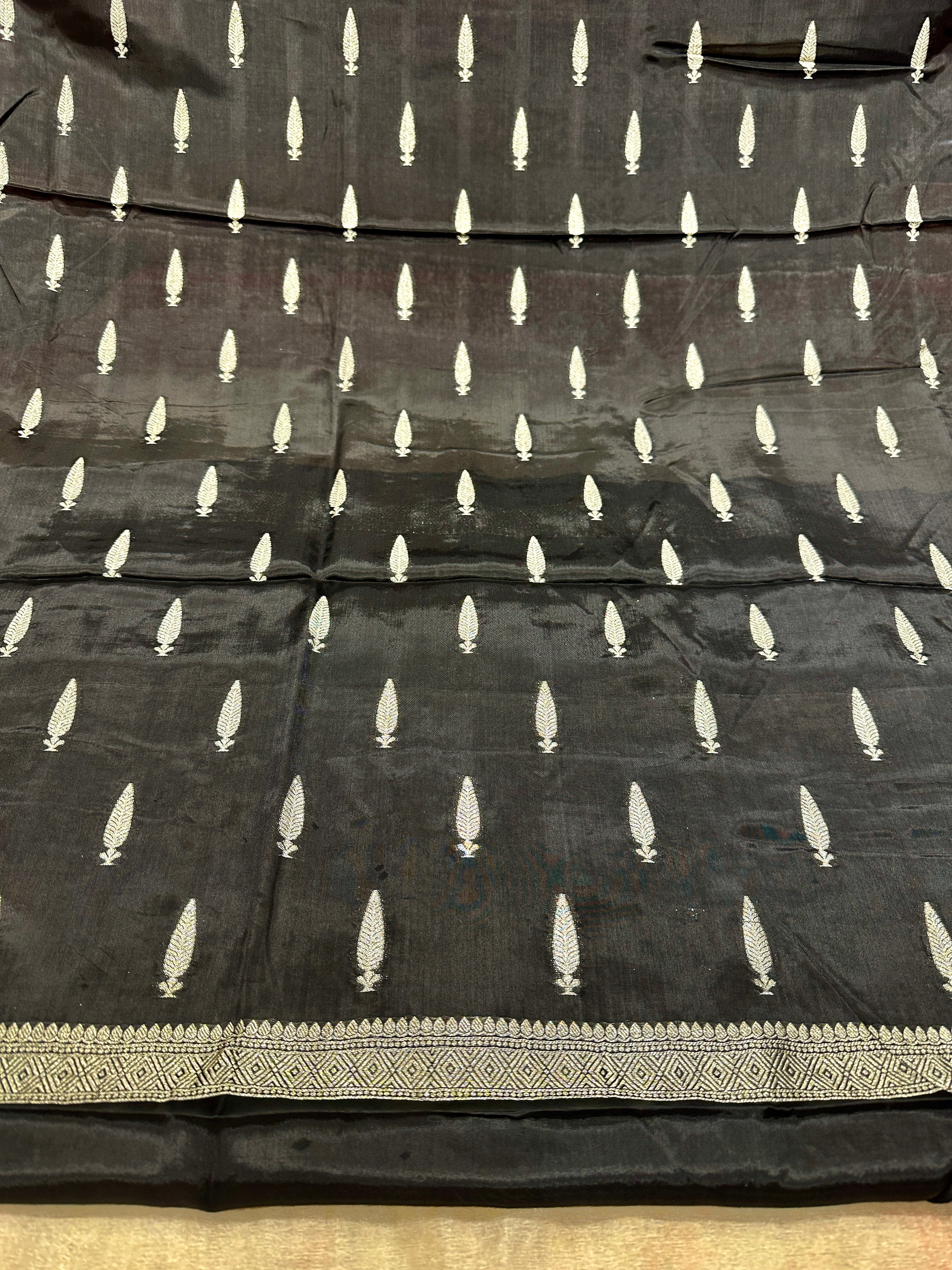 ✨ Banarasi Jacquard Gap Buti HO Silk 3-Piece Unstitched Dress Material MSS19