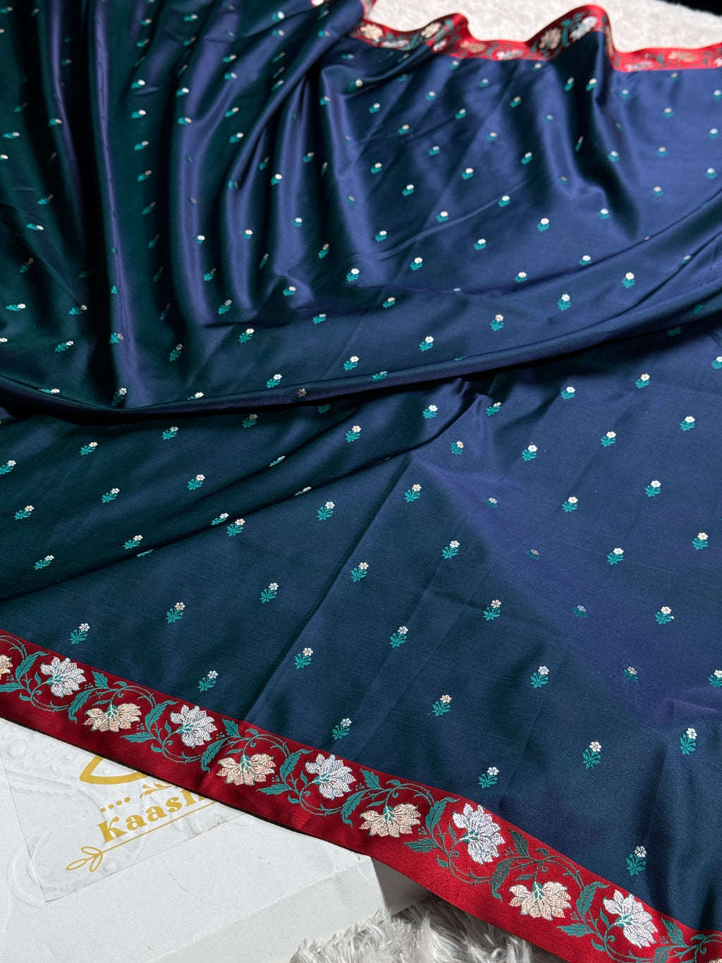 Peacock Green Premium Banarasi Mashru Silk Saree with Buti Woven Pattern & Satin Red Border MKS151