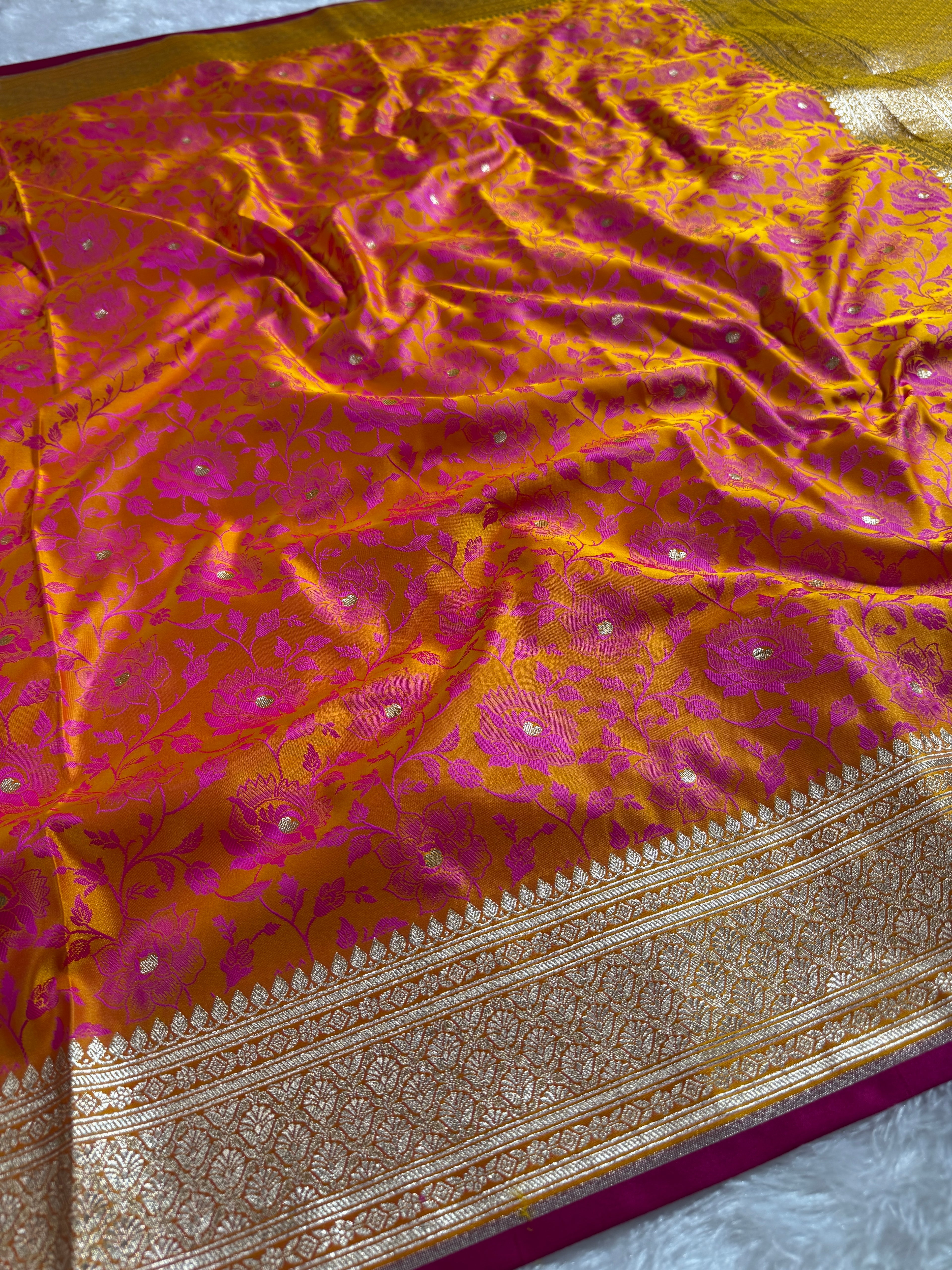 Yellow Banarasi Mashru Silk Saree with Dual Tone Tanchoi Jacquard Woven Design MKS095