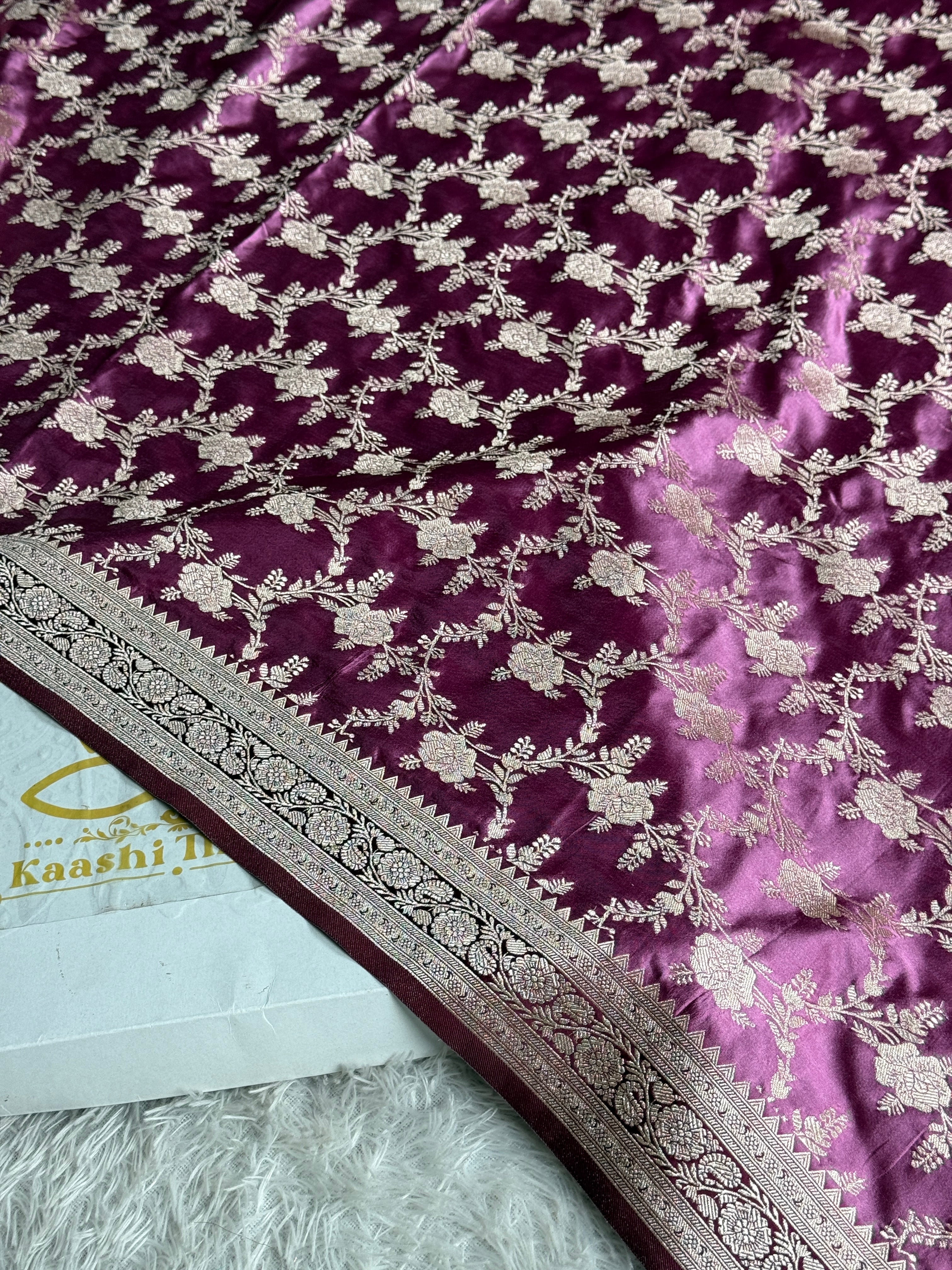 Premium Mashru Silk Contrast Saree with Jaal Woven Design & Rich Zari Pallu – Festive Wear | MKS627