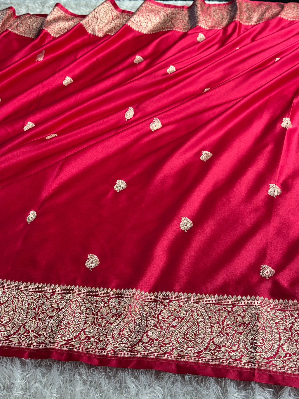Reddish Pink Mashru Kataan Silk Banarasi Saree with Buta Zari Weaving & Rich Zari Pallu | MKS698