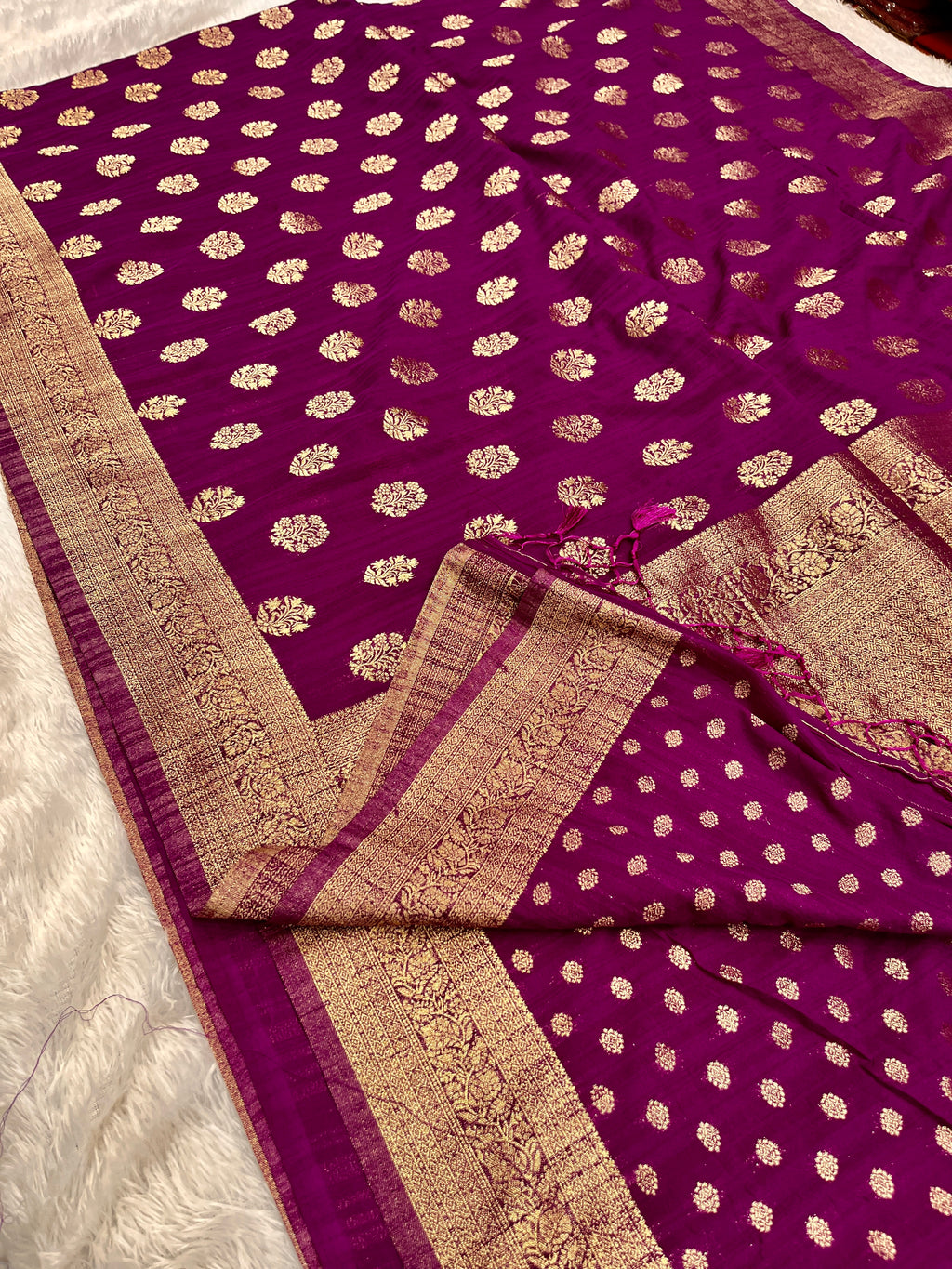 Raw Silk Zari Butaa  Magenta color  Saree RS004