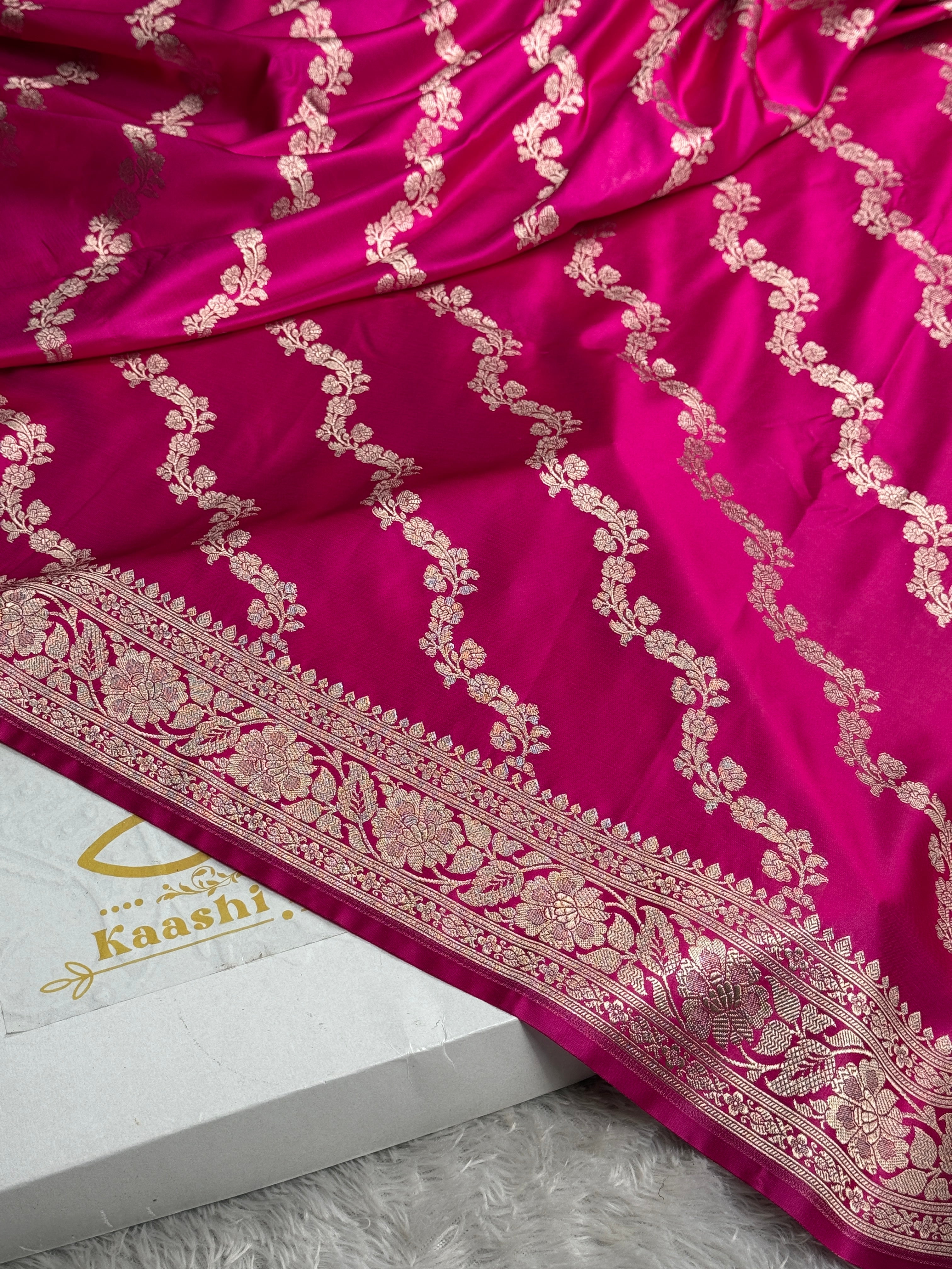 Dark Pink Banarasi Mashru Silk Saree with Aaara Woven Pattern & Scalloped MKS168
