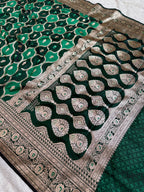 Green & Black Rangkaat Banarasi Mashru Silk Saree with Jacquard Woven Jaal Pattern MKS033