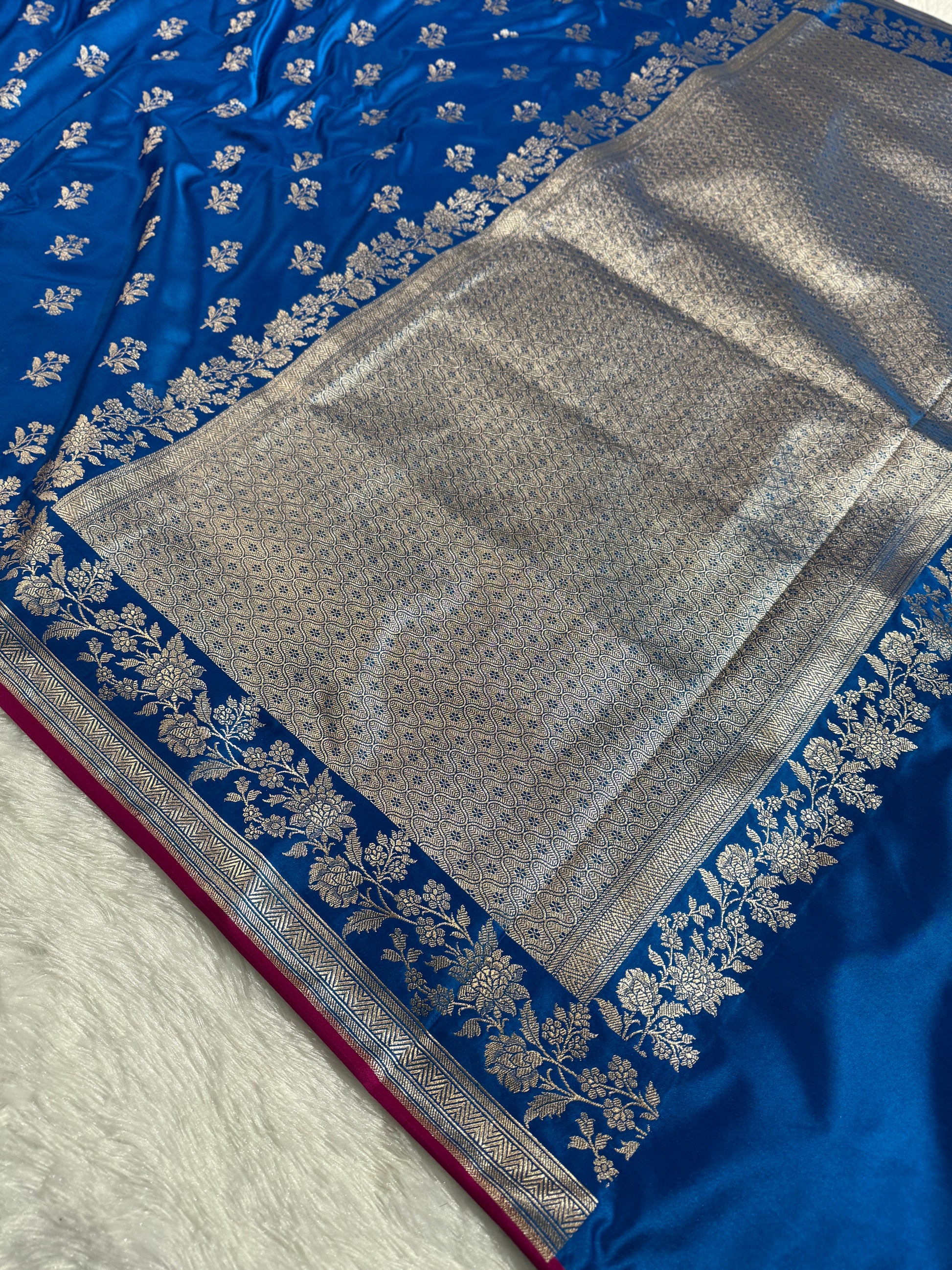 Peacock Banarasi Mashru Silk Saree with Leaf Buta Jacquard Woven Design