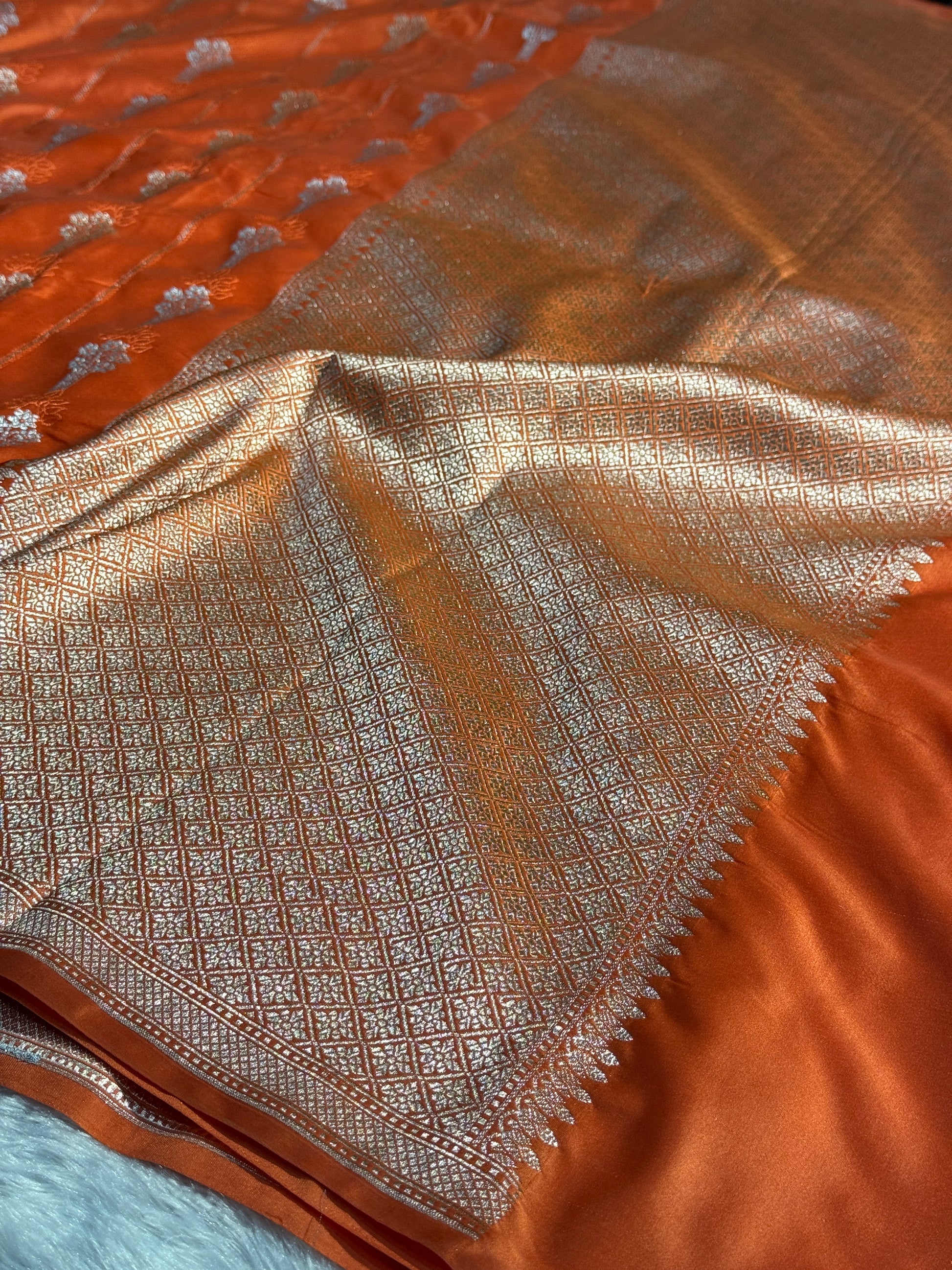 Flower Mashru Saatan Kataan Silk Saree Ms23