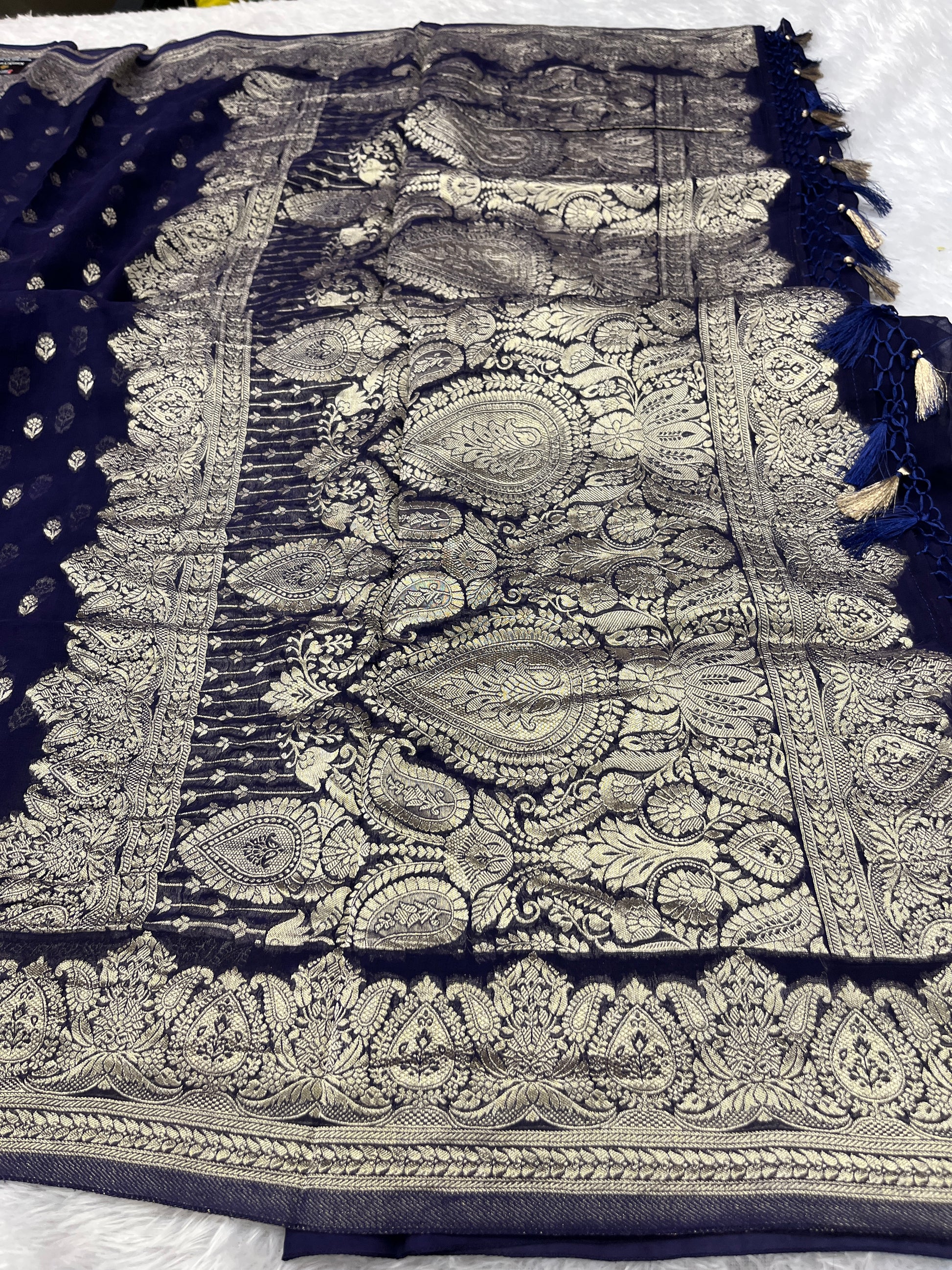 Banarsi Pure Natural Georgette Traditional Buta Design VSG04