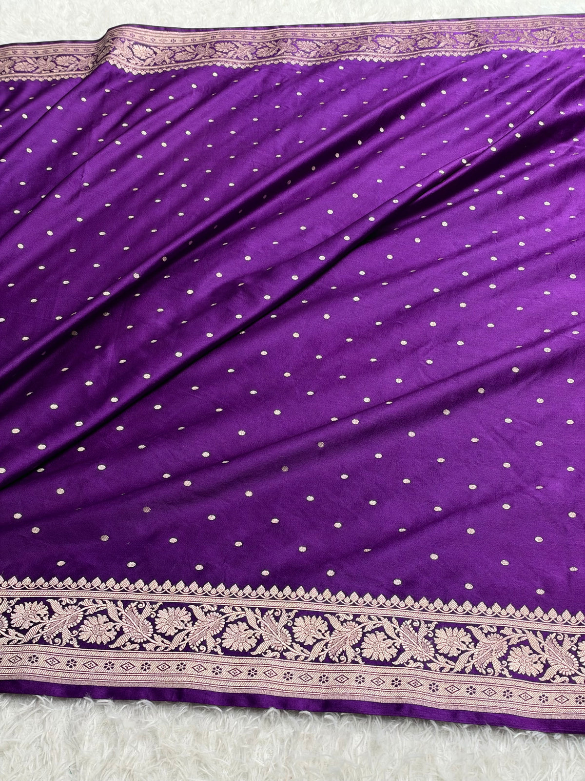 MKS866 – Premium Purple Banarasi Mashru Kataan Silk Saree with Zari Buti Design & Rich Zari-Woven Pallu