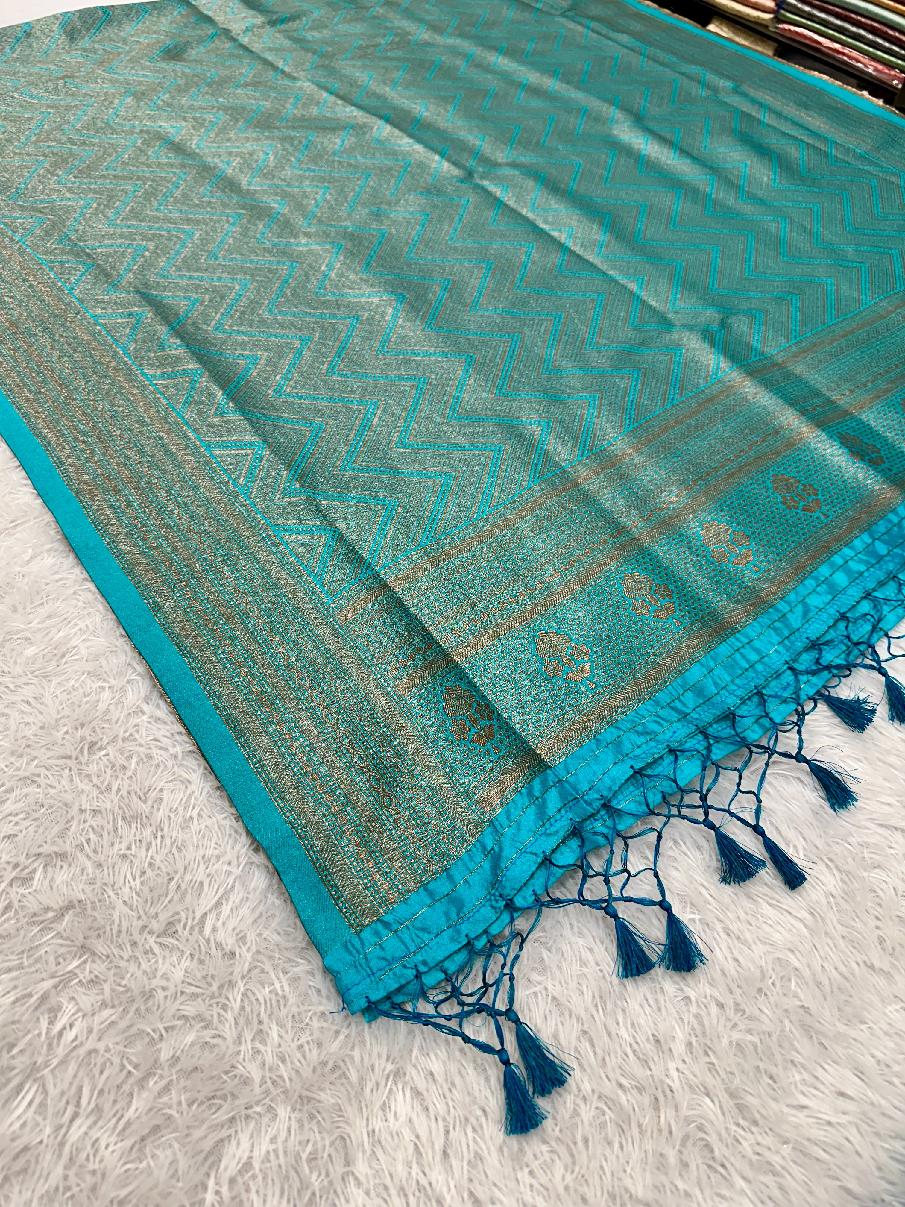 Banarasi Soft Silk 3 Piece Ladies Suit with Antique Zari Woven Work – MSS27