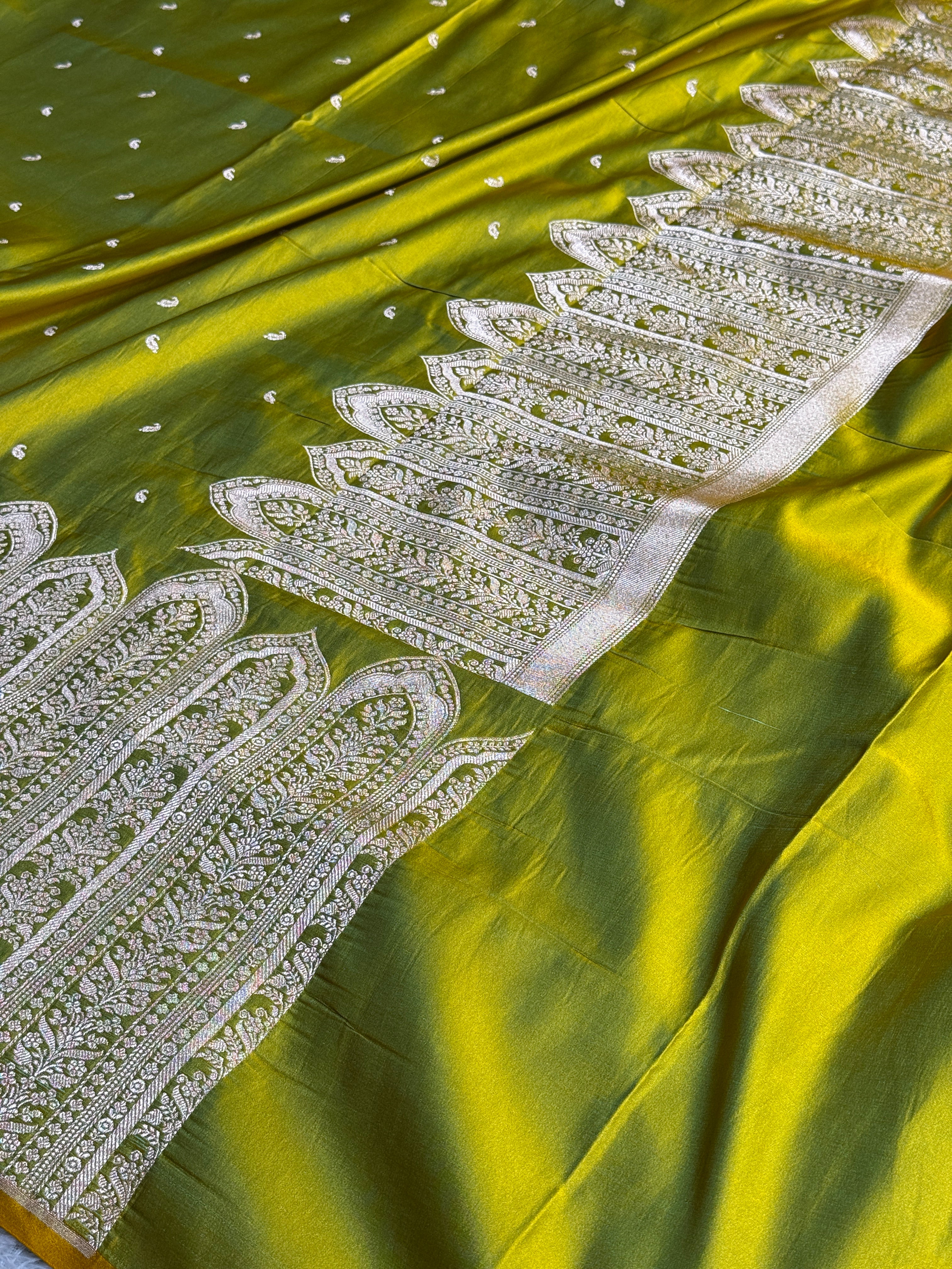 Mehandi Yellow Dual Shade Mashru Kataan Silk Saree with Mughalai Border | MKS657