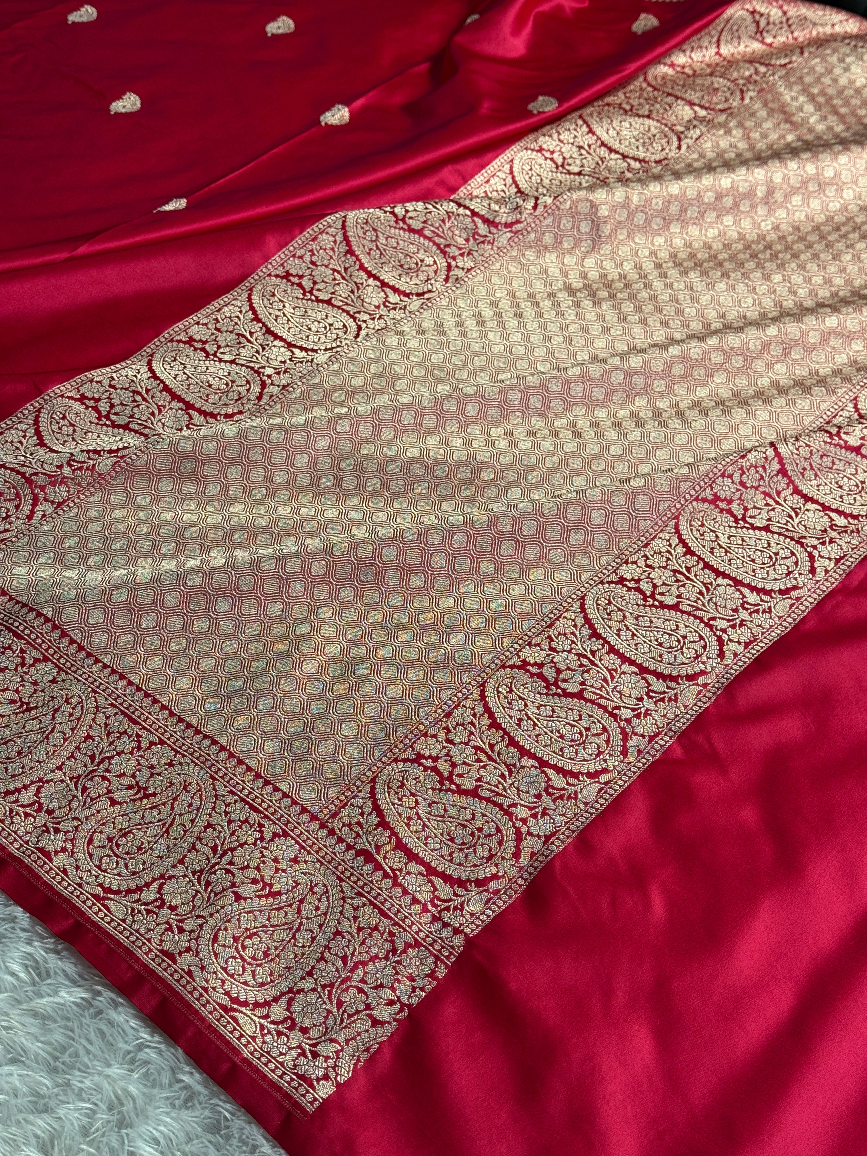 Reddish Pink Mashru Kataan Silk Banarasi Saree with Buta Zari Weaving & Rich Zari Pallu | MKS698