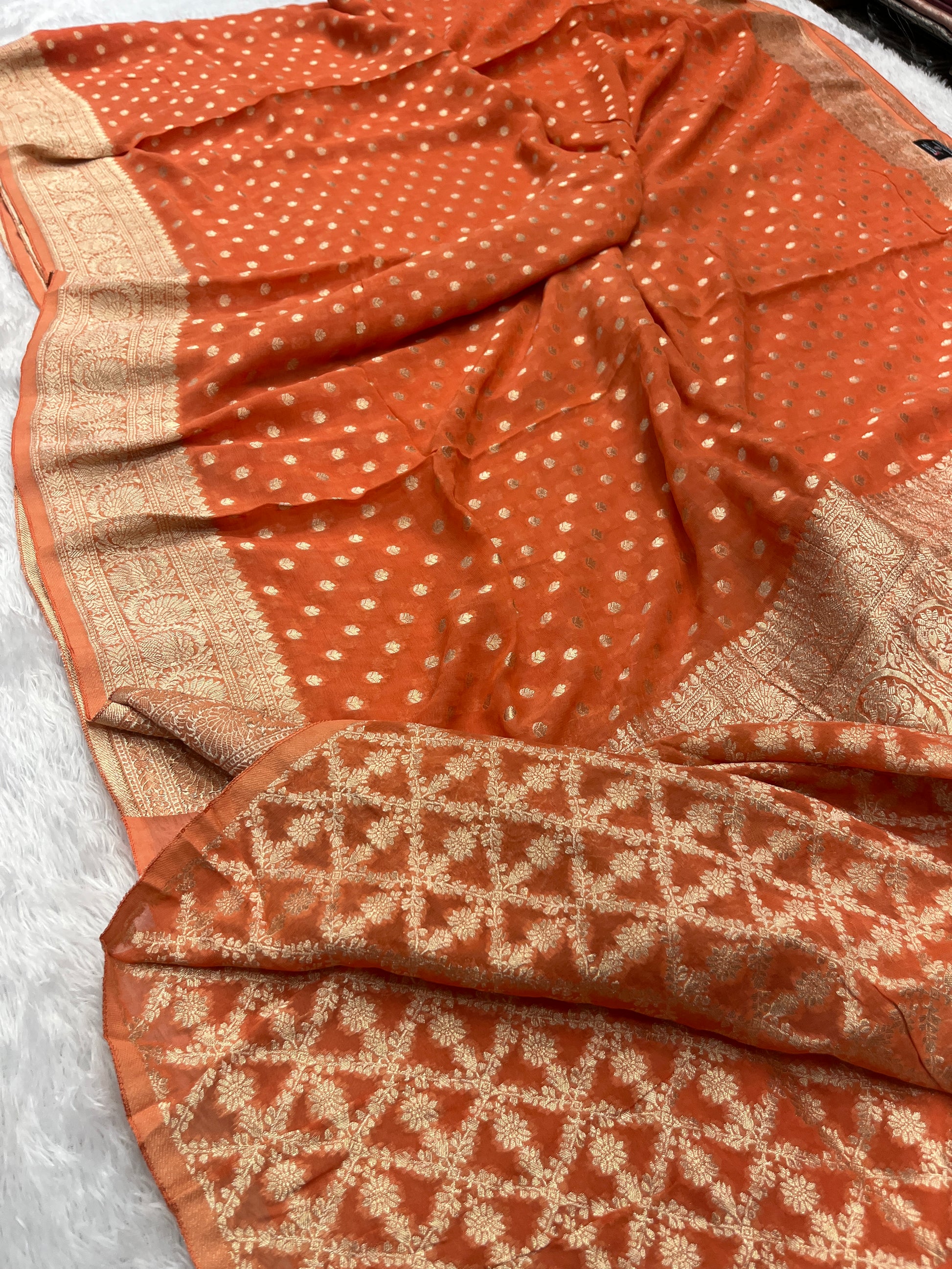 Banarsi Pure Natural Georgette Four flower Buti Design VSG02