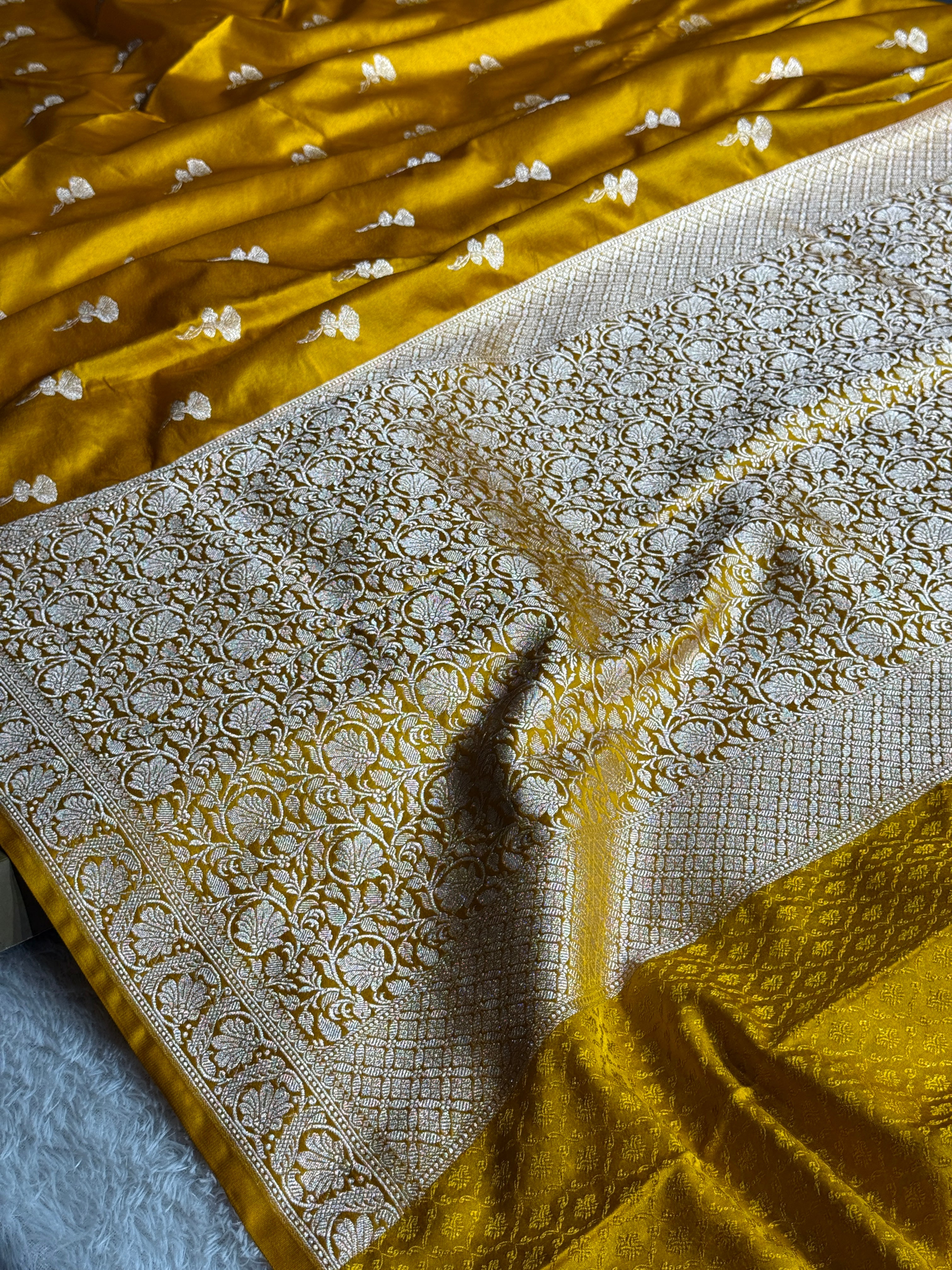 Premium Yellow Banarasi Mashru Kataan Silk Saree with Jaal Weave & Rupa-Sona Zari MKS119