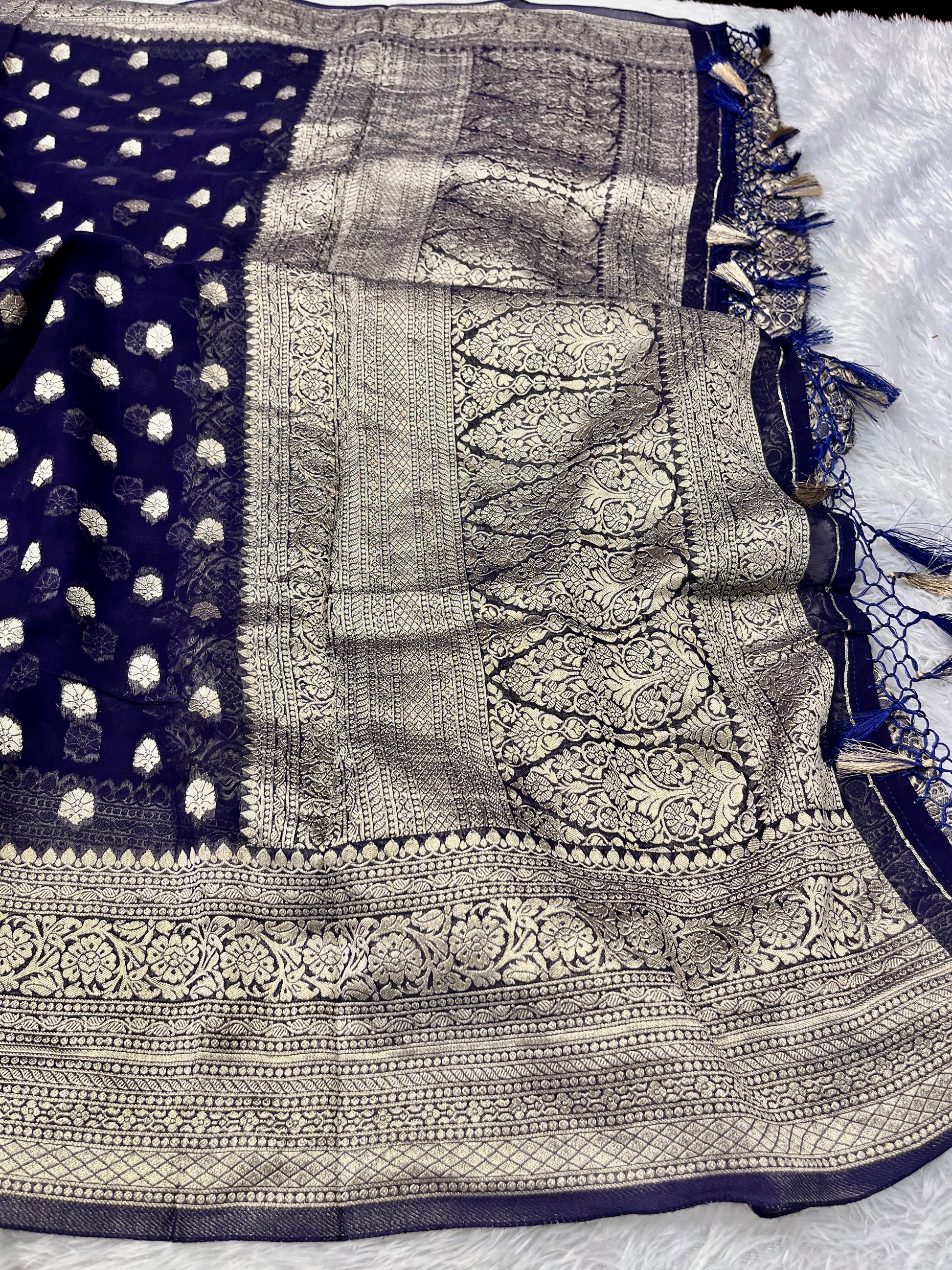 Banarsi Pure Natural Georgette Little flower Buti  Design VSG07