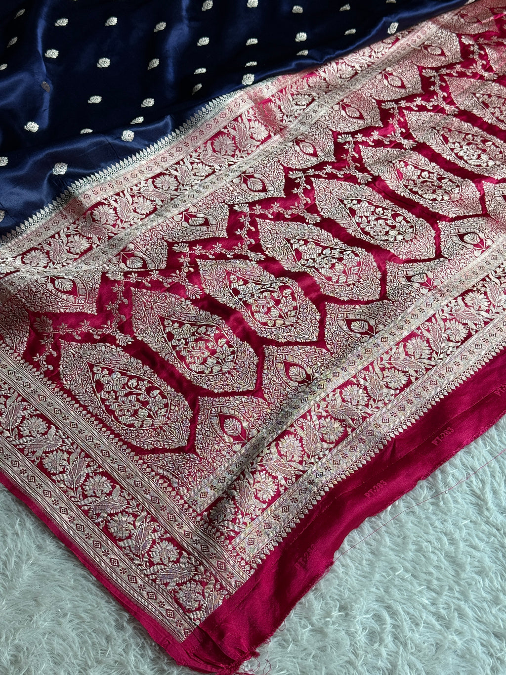 Royal Navy Blue Mashru Kataan Silk Banarasi Saree with Reddish Pink Contrast Border – MKS671
