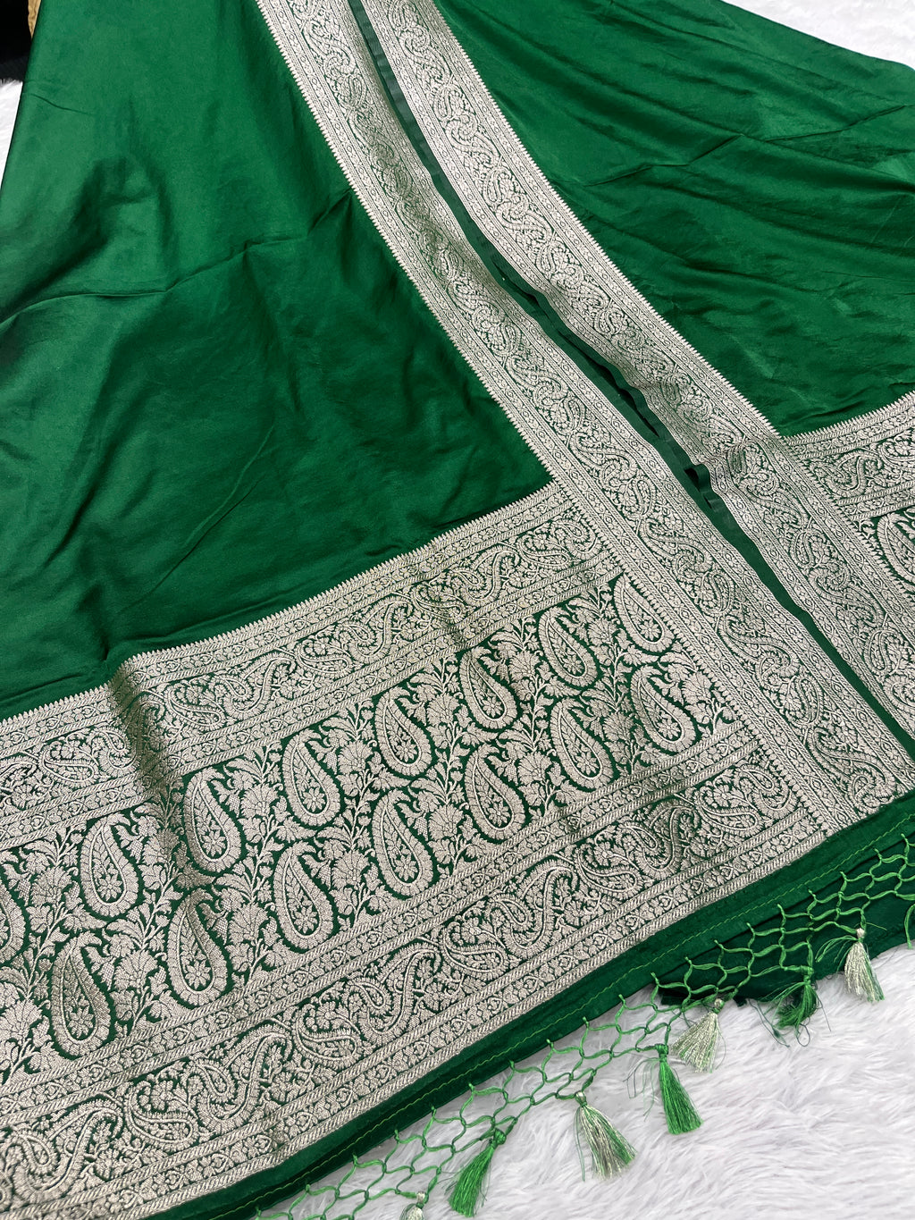 Mashru kataan Buti Suit MSS002