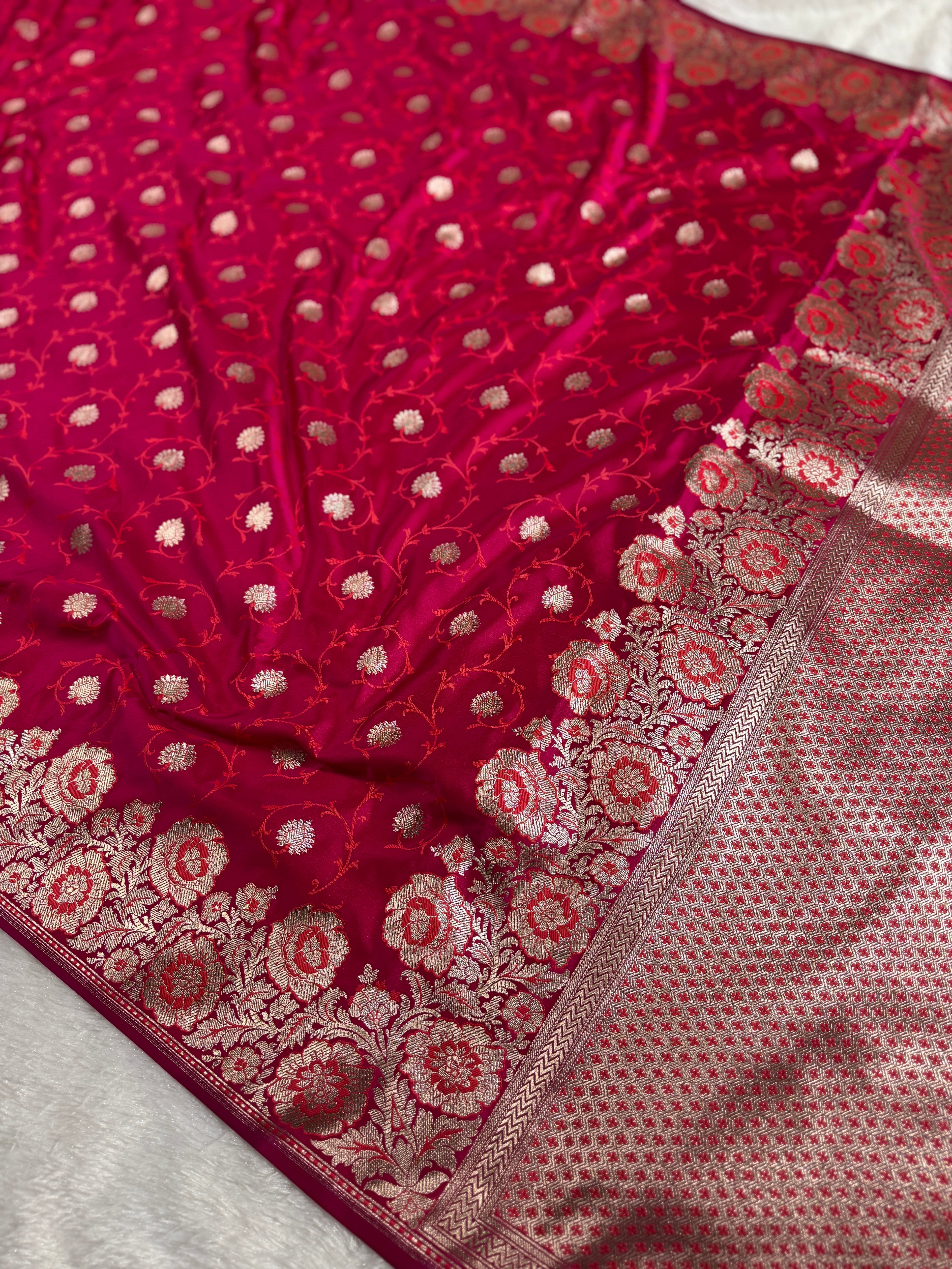 Rani Banarasi Mashru Kataan Silk Saree with Tanchoi Floral Woven Pattern & Fancy Banarasi Border MKS0102