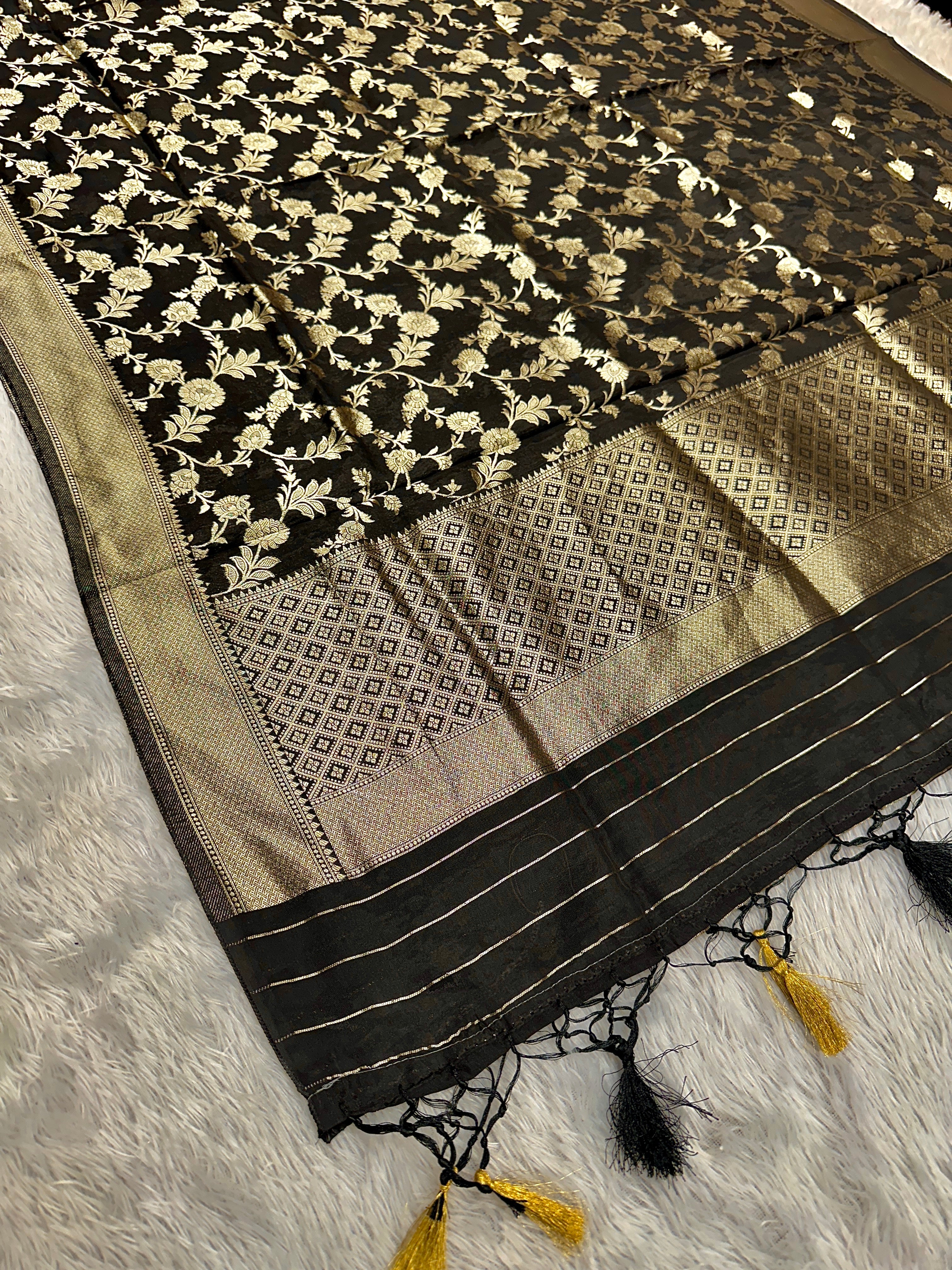 ✨ Banarasi Jacquard HO Silk 3-Piece Unstitched Dress Material MSS13