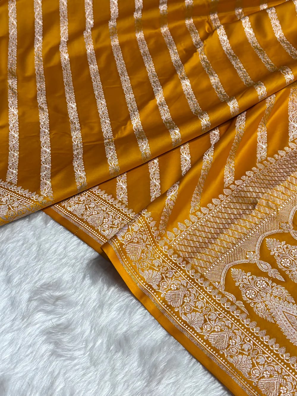 Banarasi Mashru Kataan Silk Saree Featuring Aaddha Zari Weave with Rich Zari Pallu – MKS413