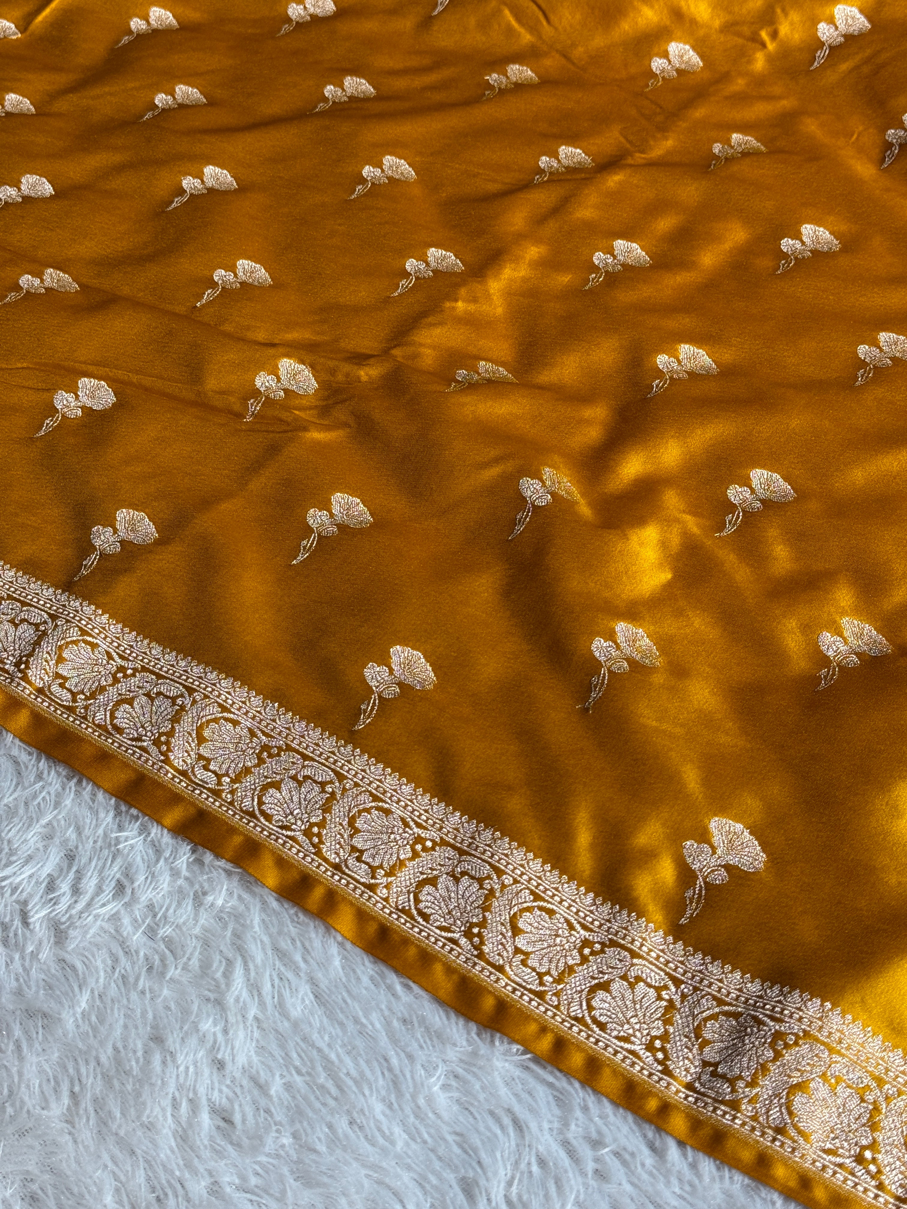 Premium Yellow Banarasi Mashru Kataan Silk Saree with Jaal Weave & Rupa-Sona Zari MKS119