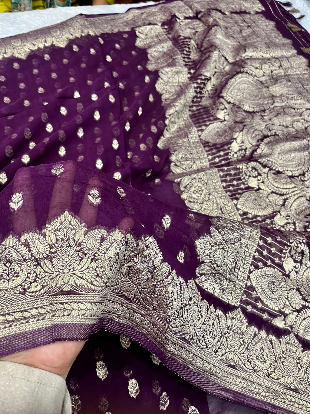 Banarsi Pure Natural Georgette Traditional Buta Design VSG04