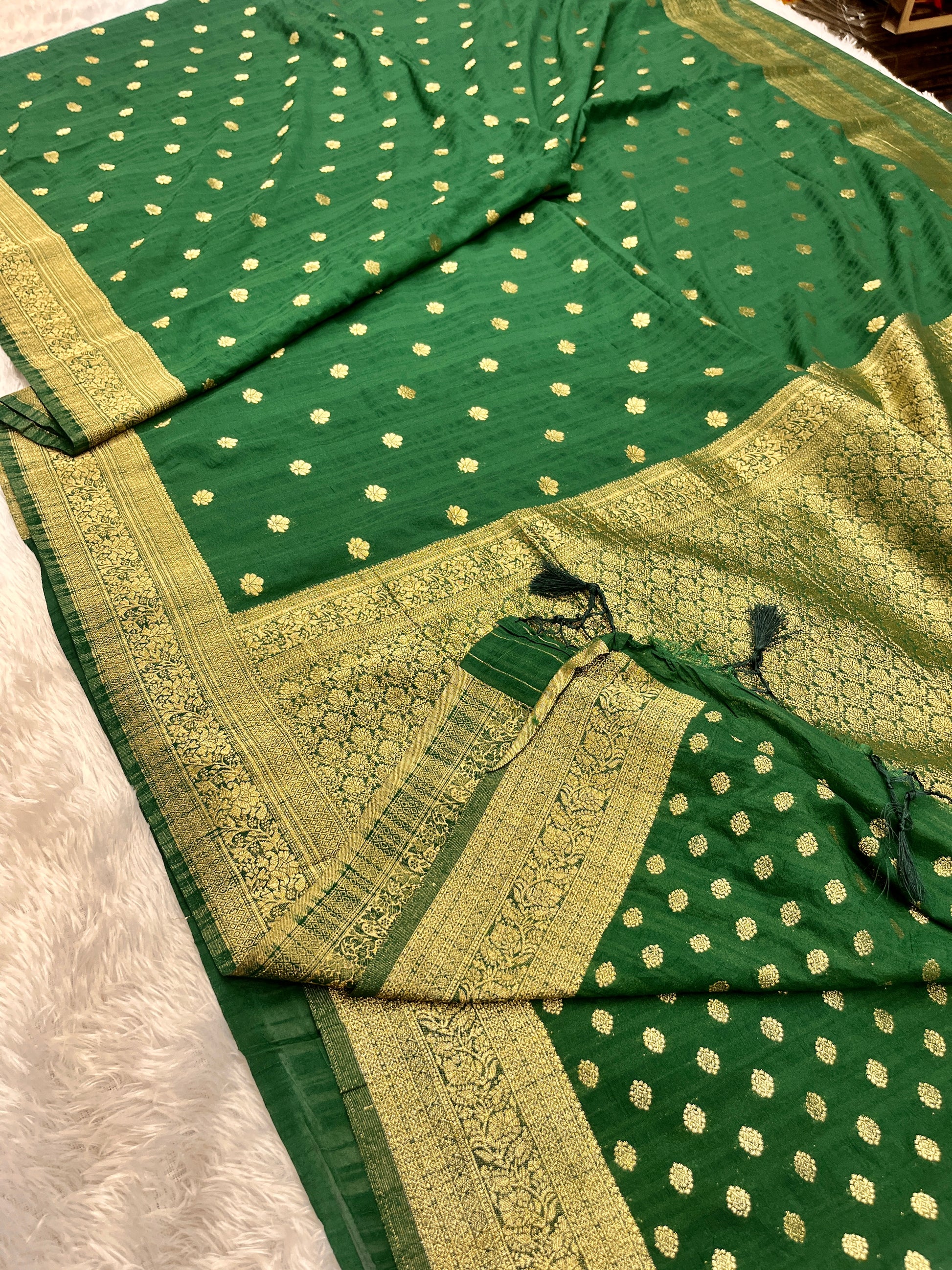 Raw Silk Green Color   Color Buti Saree RS001