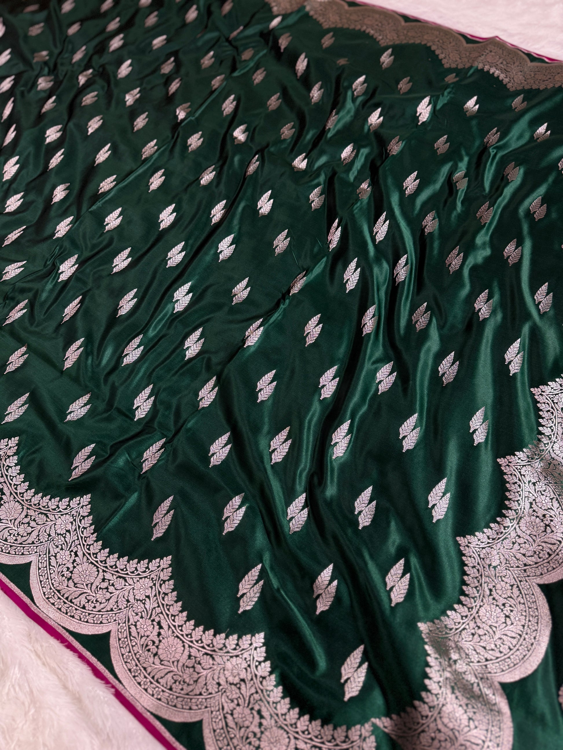 Green Banarasi Mashru Silk Saree with Jacquard Woven Dual Buta & Refined Zari Touch MKS088