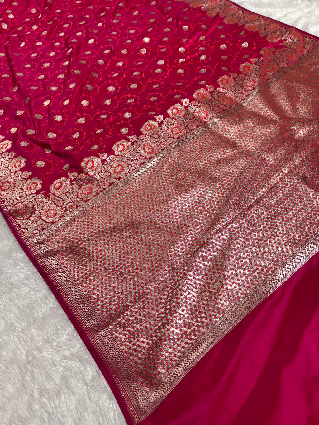 Rani Banarasi Mashru Kataan Silk Saree with Tanchoi Floral Woven Pattern & Fancy Banarasi Border MKS0102